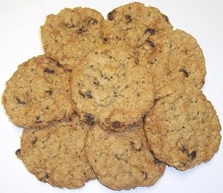 Scott's Cakes Oatmeal Raisin Cookies in a 1 Pound Plastic Deli Container