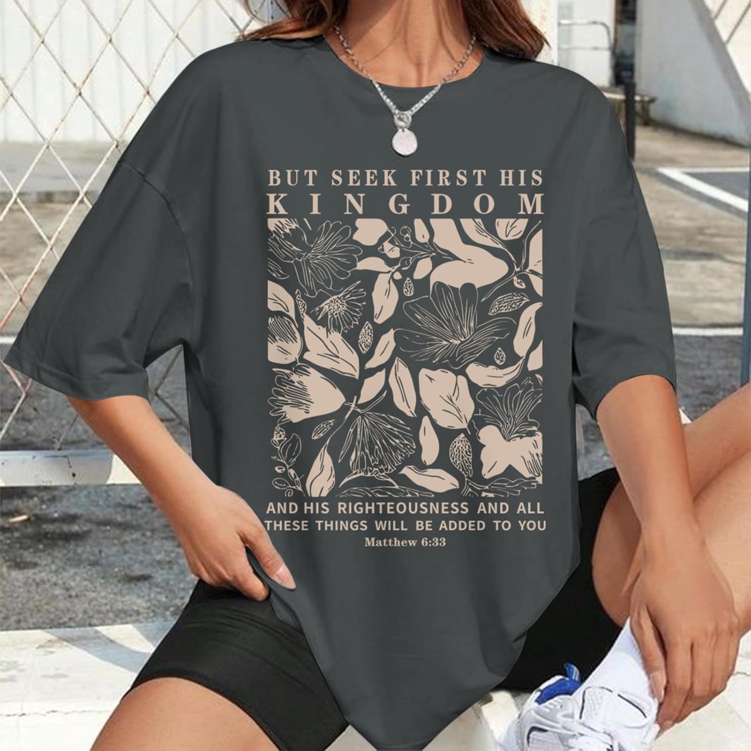 Oversized Christian Faith Shirts for Women Jesus Bible Verse Tshirts Wildflower Floral Boho Shirt Vintage Graphic Tee - Image 2