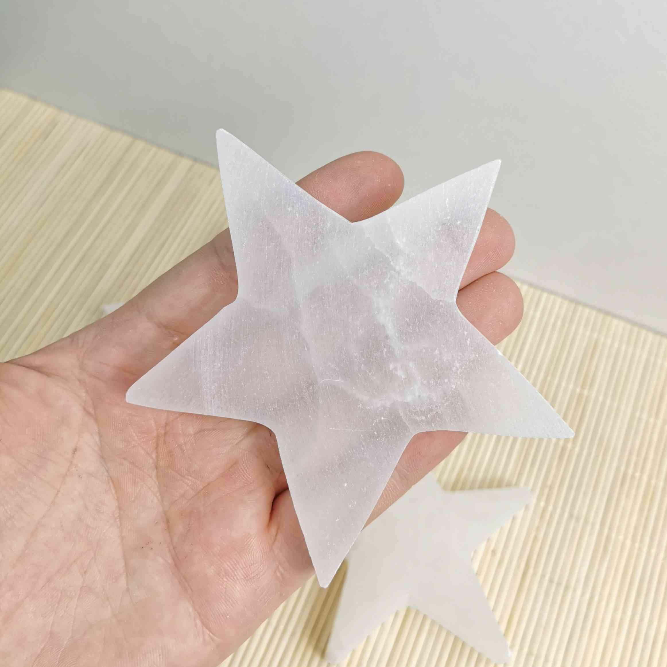 NKlaus Piastra selenite stella 12 x 1 cm – piastra selenite a forma di stella per meditazione, lavoro energetico e spazi spirituali, fatta a mano per conservare pietre preziose o gioielli,