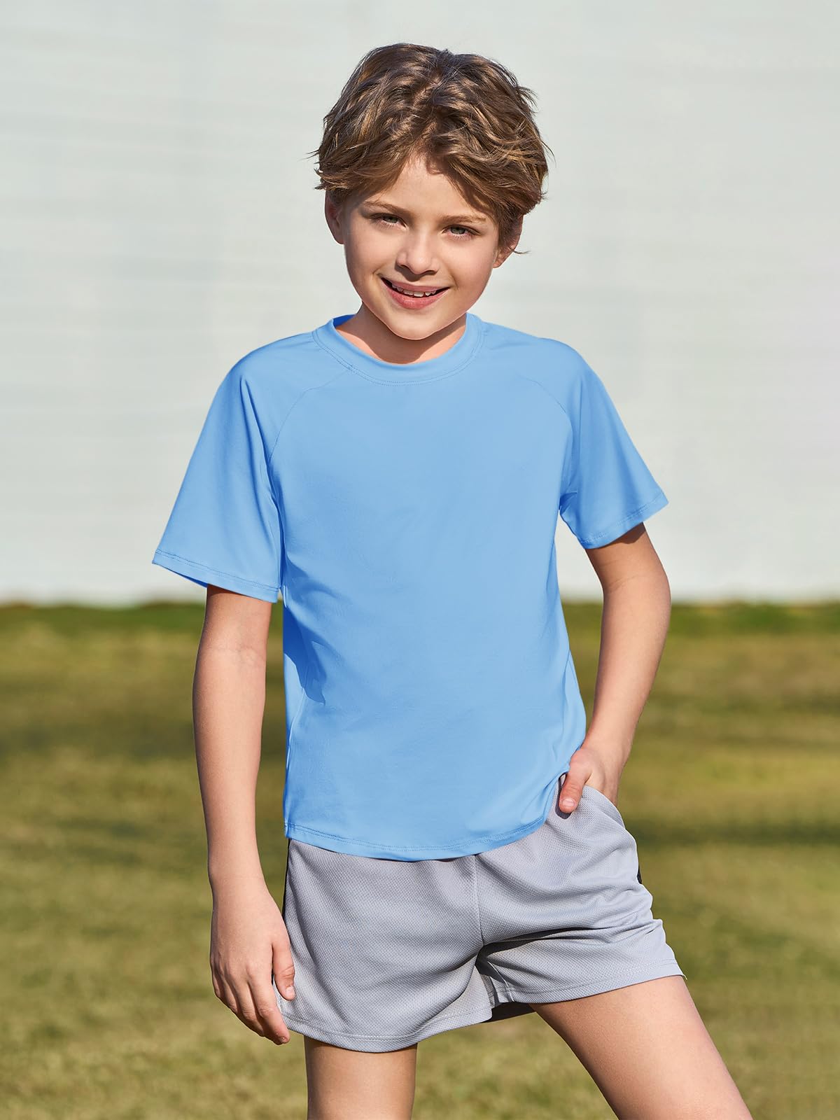 Haloumoning Camiseta de manga corta con cuello redondo para niños, para verano, lisa, ligera, ajuste regular, camisetas deportivas, informales, básicas, de 5 a 14 años