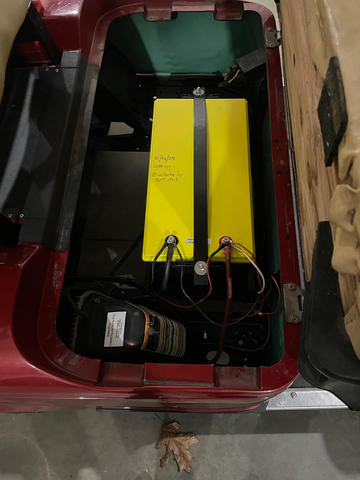Installing LOSSIGY lithium battery in golf cart