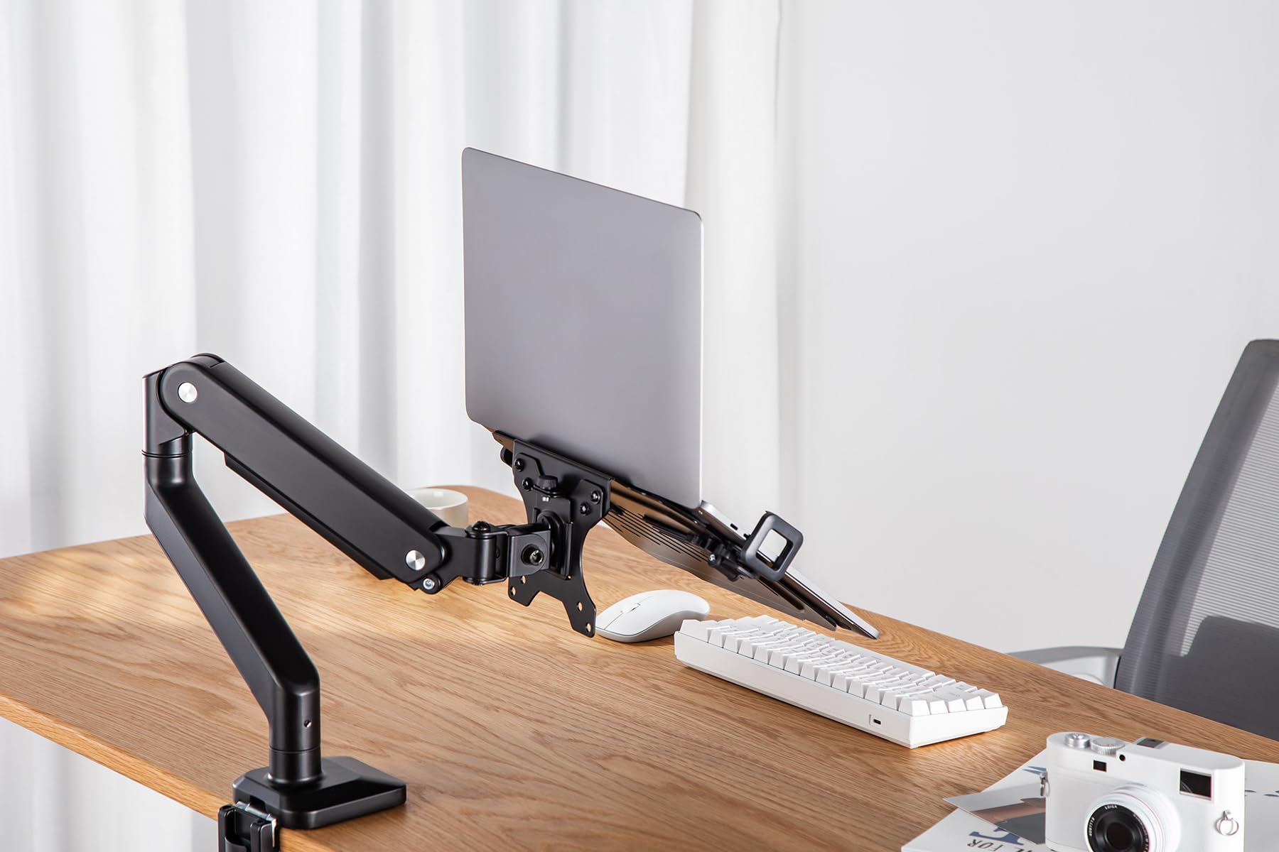 Supporto VESA Per Laptop MyWall HLA2L - Adattatore Regolabile Per Bracci Monitor 75/100, Per Notebook 11-17 Pollici, Porta Fino A 4kg, Base Con Silicone Antiscivolo - 3