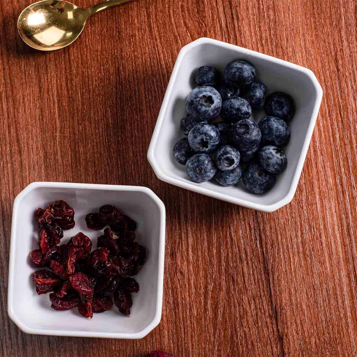 DELLING Porcelain Ramekins Bowls 6 OZ Souffle Dish - Ramekins Set for Pudding, Creme Brulee, Ice Cream, Snack, Bakeware Cups Set for Baking and Cooking -Oven Safe Set of 6 White