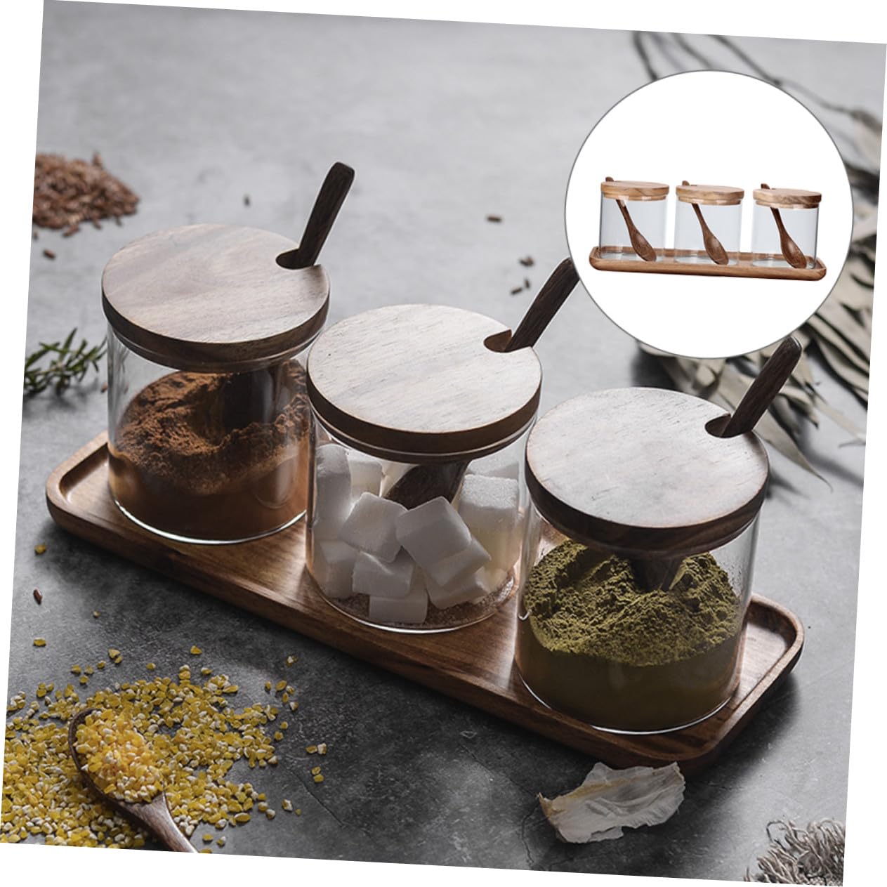 DOITOOL Glas Gewürzgläser mit Holzdeckel und Löffel Vorratsbehälter für Gewürze und Lebensmittelaufbewahrung Stilvolle Küchenaufbewahrung mit Praktischem Tablett