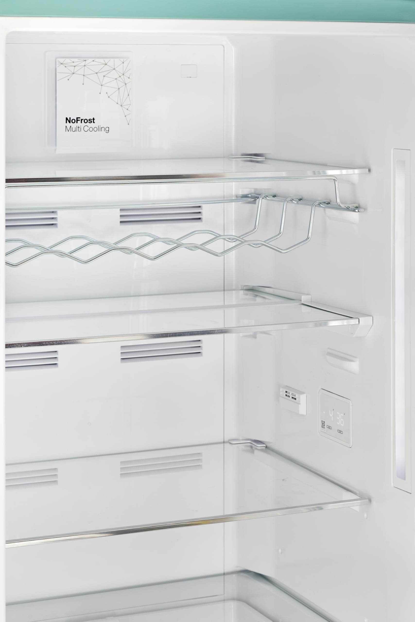 Unique Appliances Classic Retro 12 Cu.Ft. Bottom Freezer Refrigerator In Ocean Mist Turquoise on Fridge.com - View 5