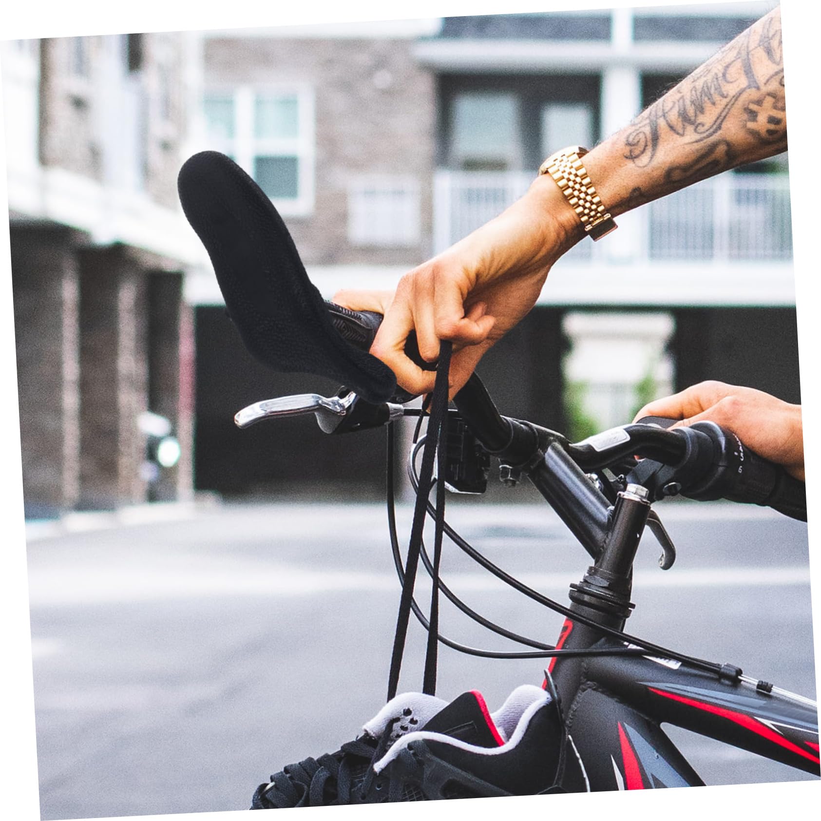 Toyvian Guidon de vélo de Montagne poignées de Couverture de Guidon de vélo Parties à vélo poignées de vélo Guidon pour VTT poignées de Guidon poignée de vélo Caoutchouc Noir