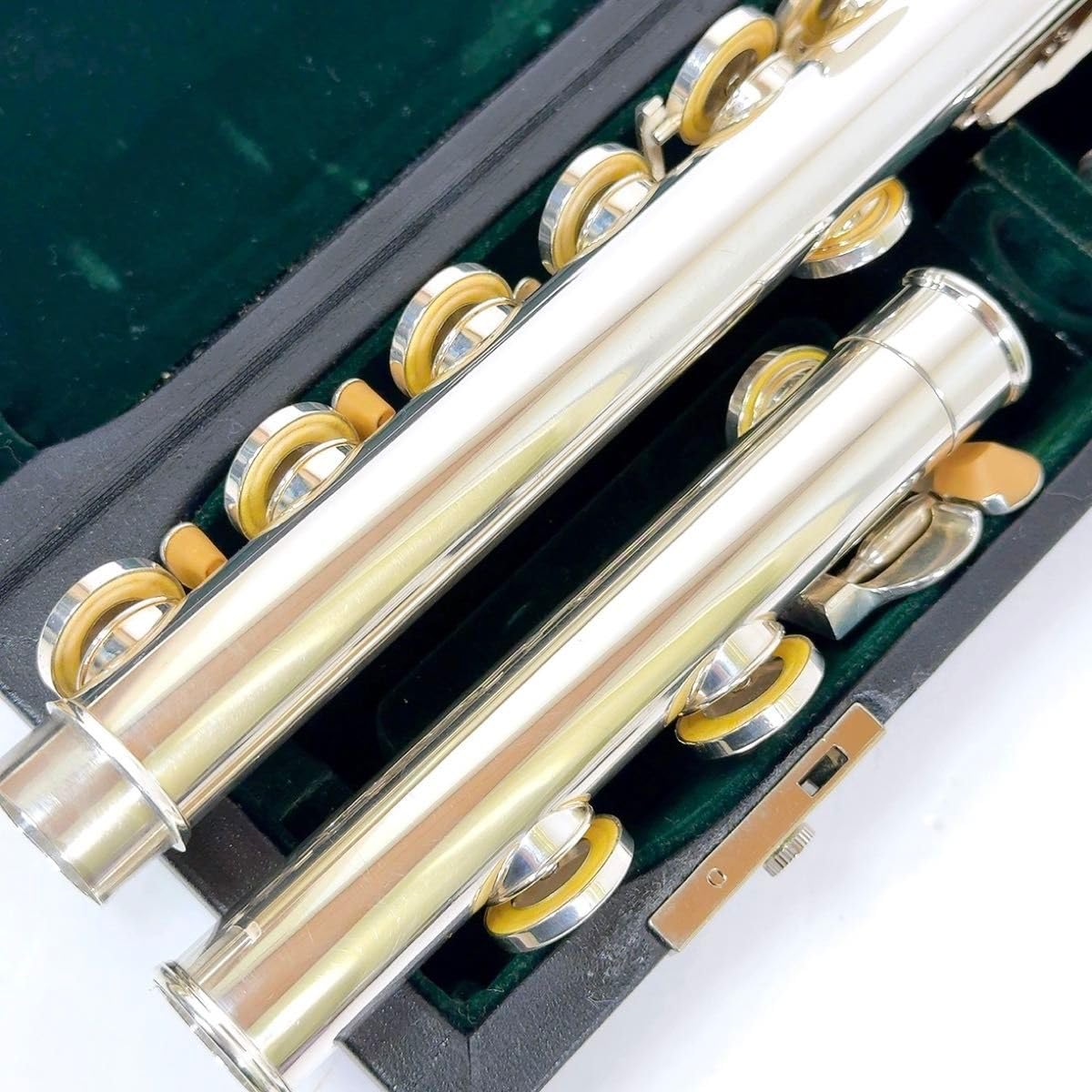 Pearl PF-505 フルート ケース付き　送料無料 Amazon.co.jp: 1630 パールフルート Pearl PF-505 Eメカ付き