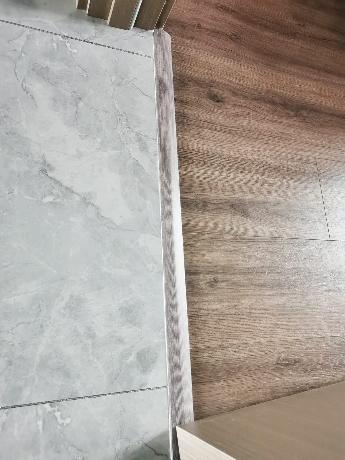 Taśmy uszczelniające, Listwa przejściowa dywan-płytka do drzwi, listwa progowa ze stopu aluminium w stylu retro z teksturą drewna(Dark Gray)