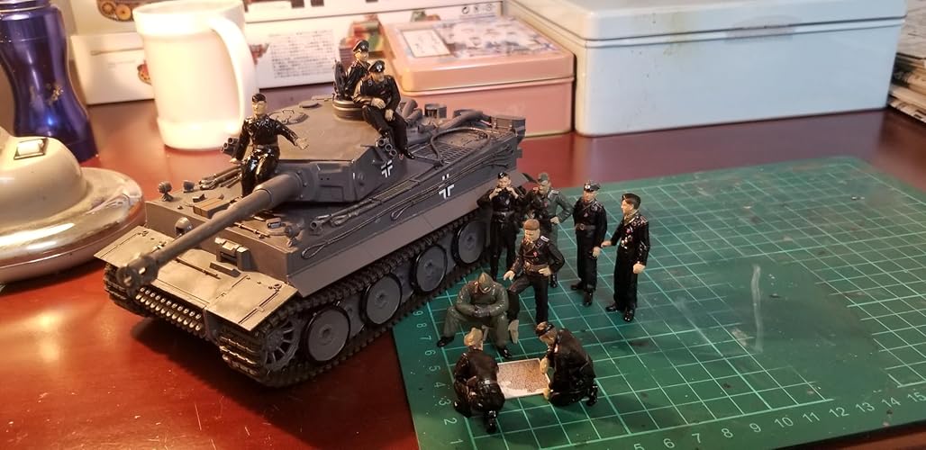 タミヤ 1/35スケール軍用車両キット14点セット Amazon.co.jp: タミヤ(TAMIYA) 1/35 ミリタリーミニチュアシリーズ No