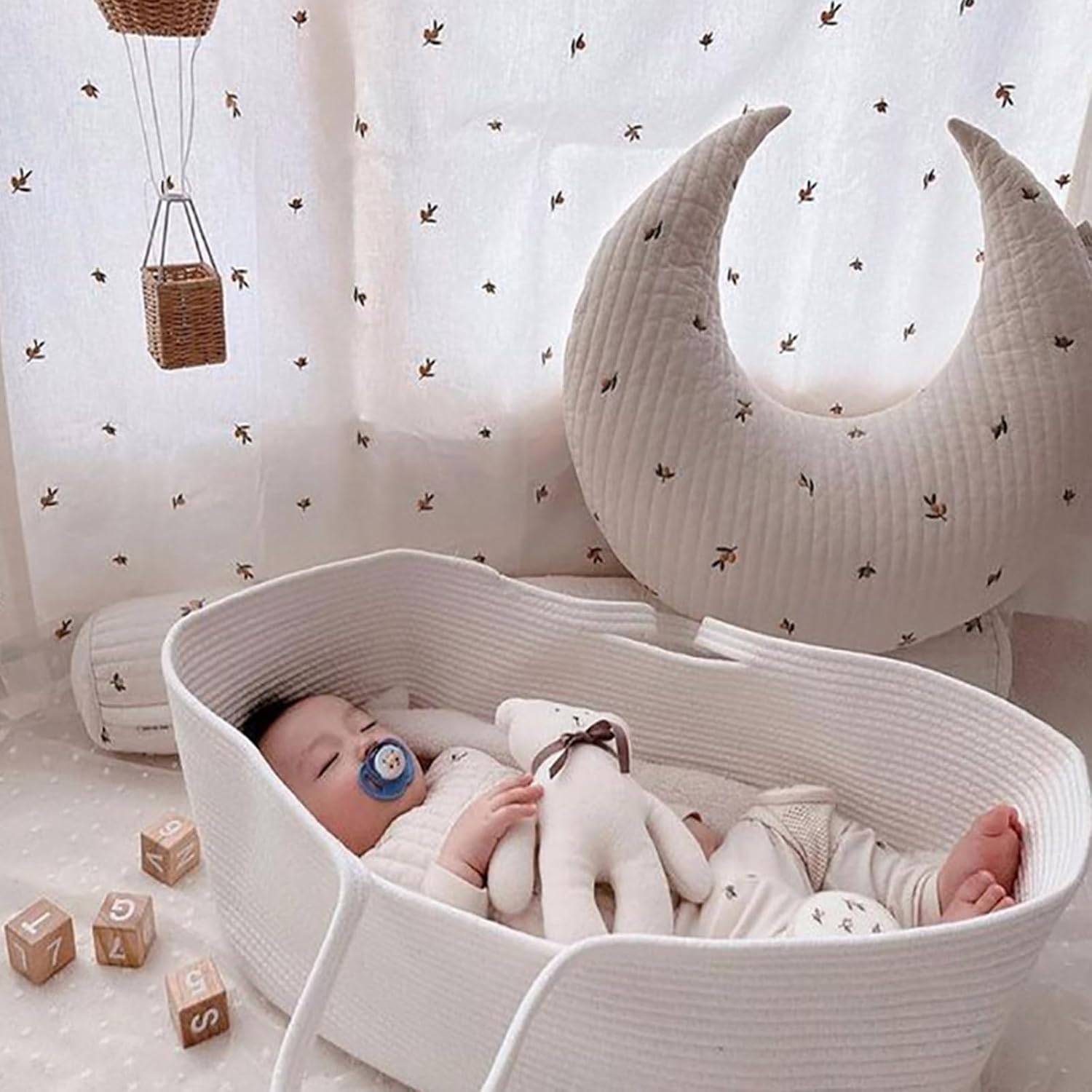 Cotton Rope Woven Kids Carrying Basket Portable Newborn Bed Out Sleeping Basket Fence Infant Photo Storage Basket