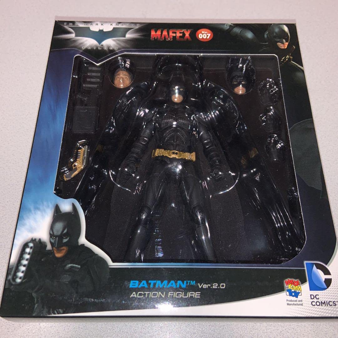 Amazon.co.jp: MAFEX BATPOD ＋ バットマンver2.0 : ホビー