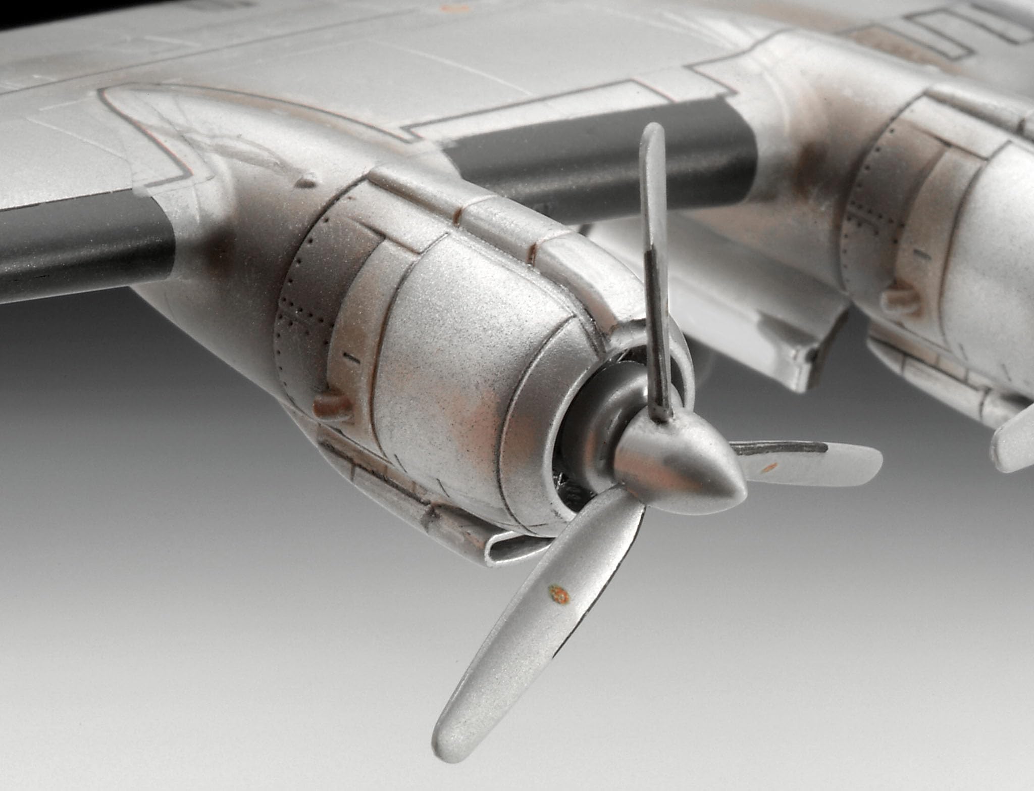 Revell 03745 Lockheed L.1049G Super Constellation Lufthansa scala 1:144 - Kit modello in plastica non costruita/non verniciata