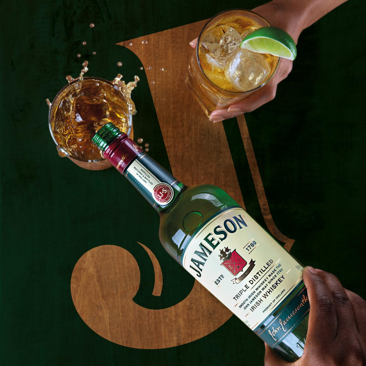 Jameson Irish Whiskey, Blended Irish Whiskey aus feinen, dreifach destillierten Pot Still & Grain Whiskeys, Milder & zeitloser Whisky aus Irland, 1 x 0,7 l