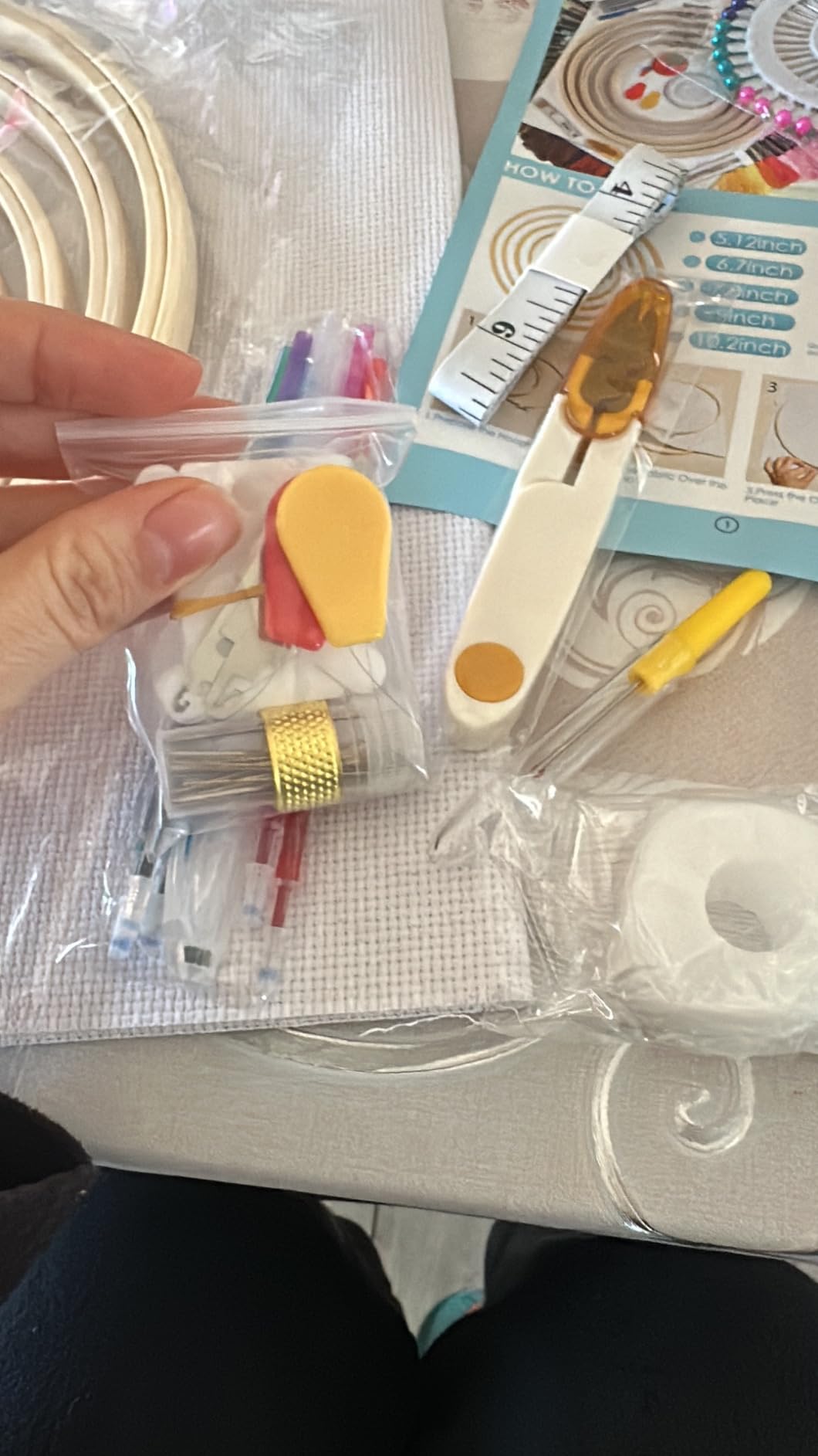 Borsa Organizer Per Ricamo Yarwo - Tascabile Per Telai, Fili E Accessori, Design Elegante (Peonia Nera) - Foto 9