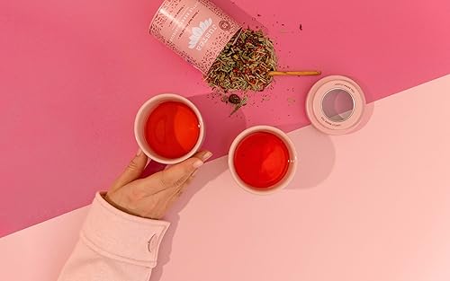 Vista 6 de JusTea LITTLE BERRY HIBISCUS Té de hierbas de hojas sueltas Lata con cuchara de té tallada a mano Más de 40 tazas (3.2 onzas) Sin cafeína