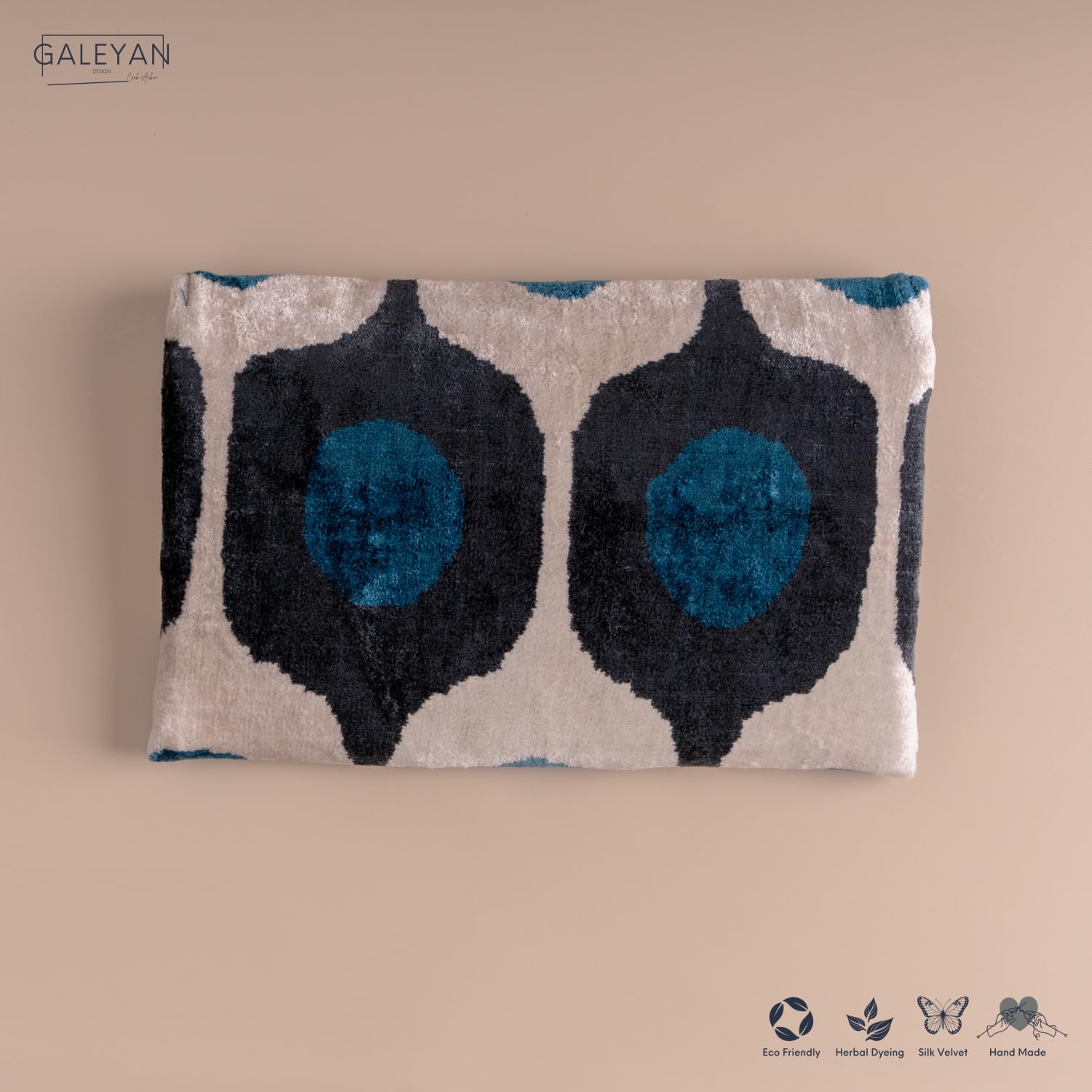 Bolso Ikat de terciopelo de seda hecho a mano, estilo sobre, diseño bohemio, patrón étnico, opción de correa de cadena, bolso de mano de fiesta de noche, bolso de mano de alta calidad, color
