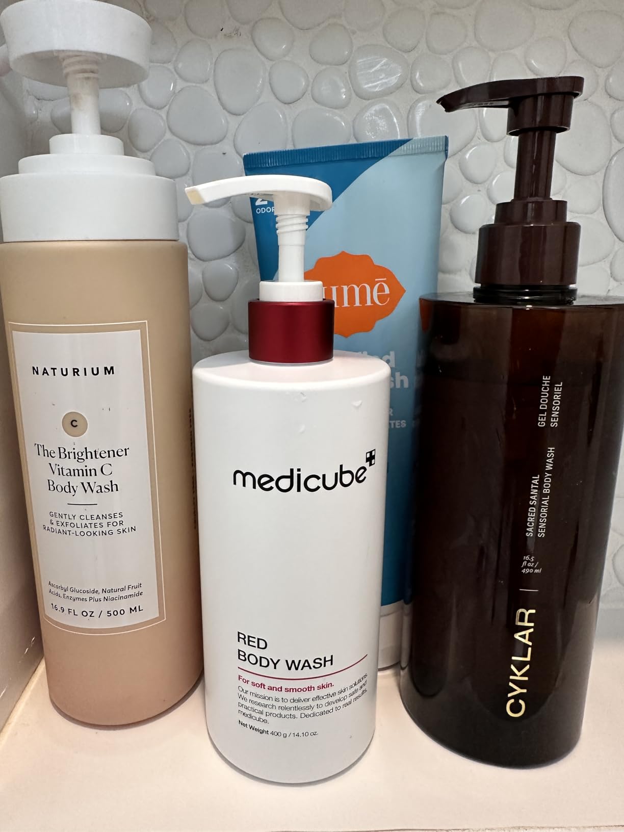 Medicube Red Acne Body Wash 400g | Bacne | Salicylic Acid | Niacinamide - View #3