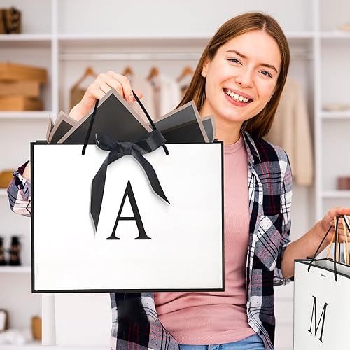 Miniatura 6 de QLSKO - Bolsa de regalo con monograma personalizada, bolsa de papel con inicial personalizada con tarjeta, sobre a juego, cinta con lazo y papel de