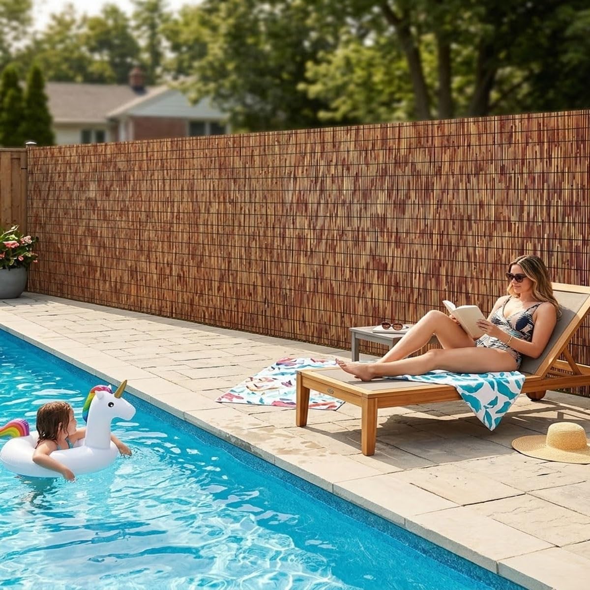 Arella in Canna Naturale per Recinzione Giardino e Balcone, 85% Copertura Arella Frangivista da Esterno per Terrazza e Piscina, Stuoia Ombreggiante Frangivento, Marrone(61x853cm(2x28ft))