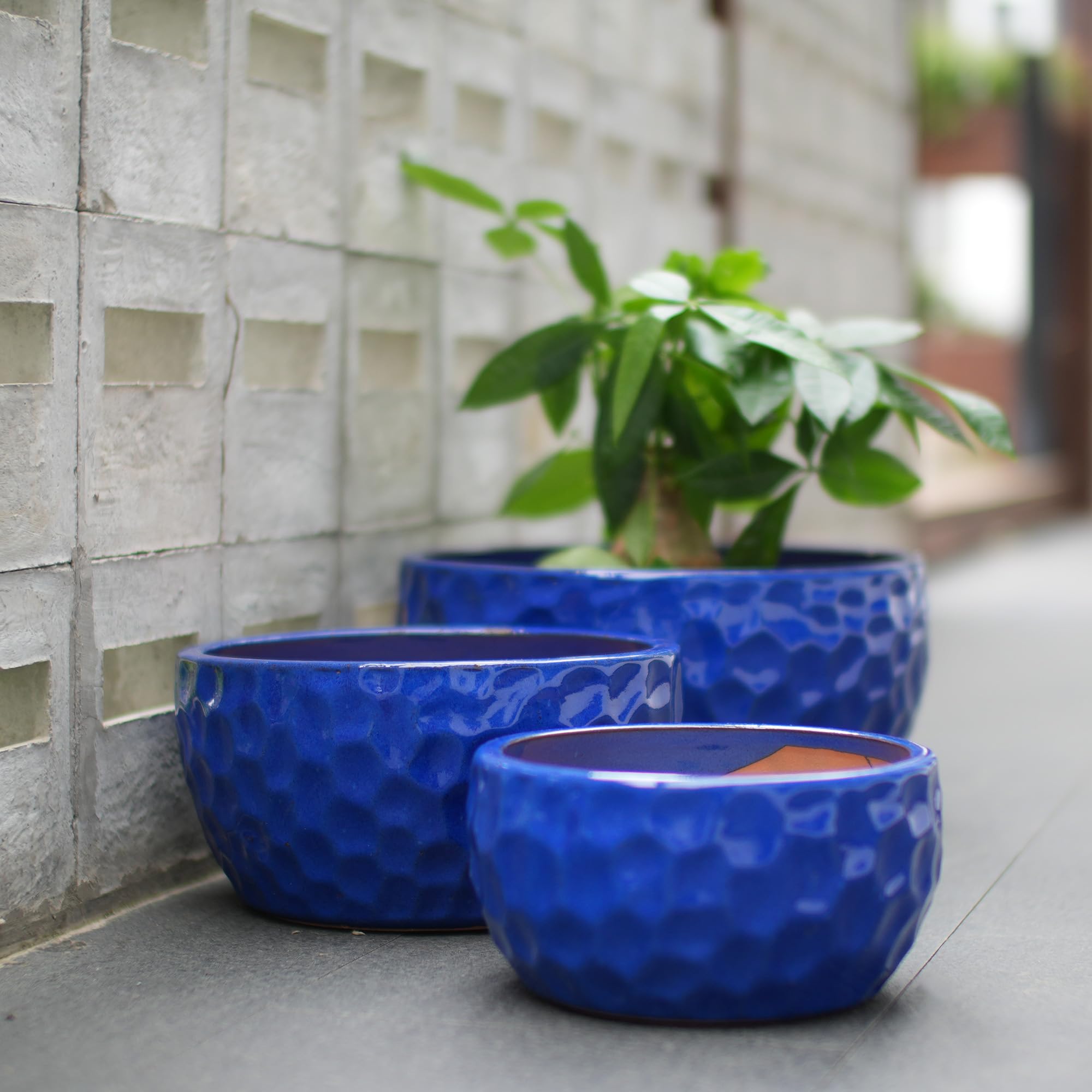 3-teiliges Keramik Pflanzentopf with Ablaufloch, 24.50/ 30,50/38 cm, Blau | Gehammerte Oberfläche, flacher Blumentopf
