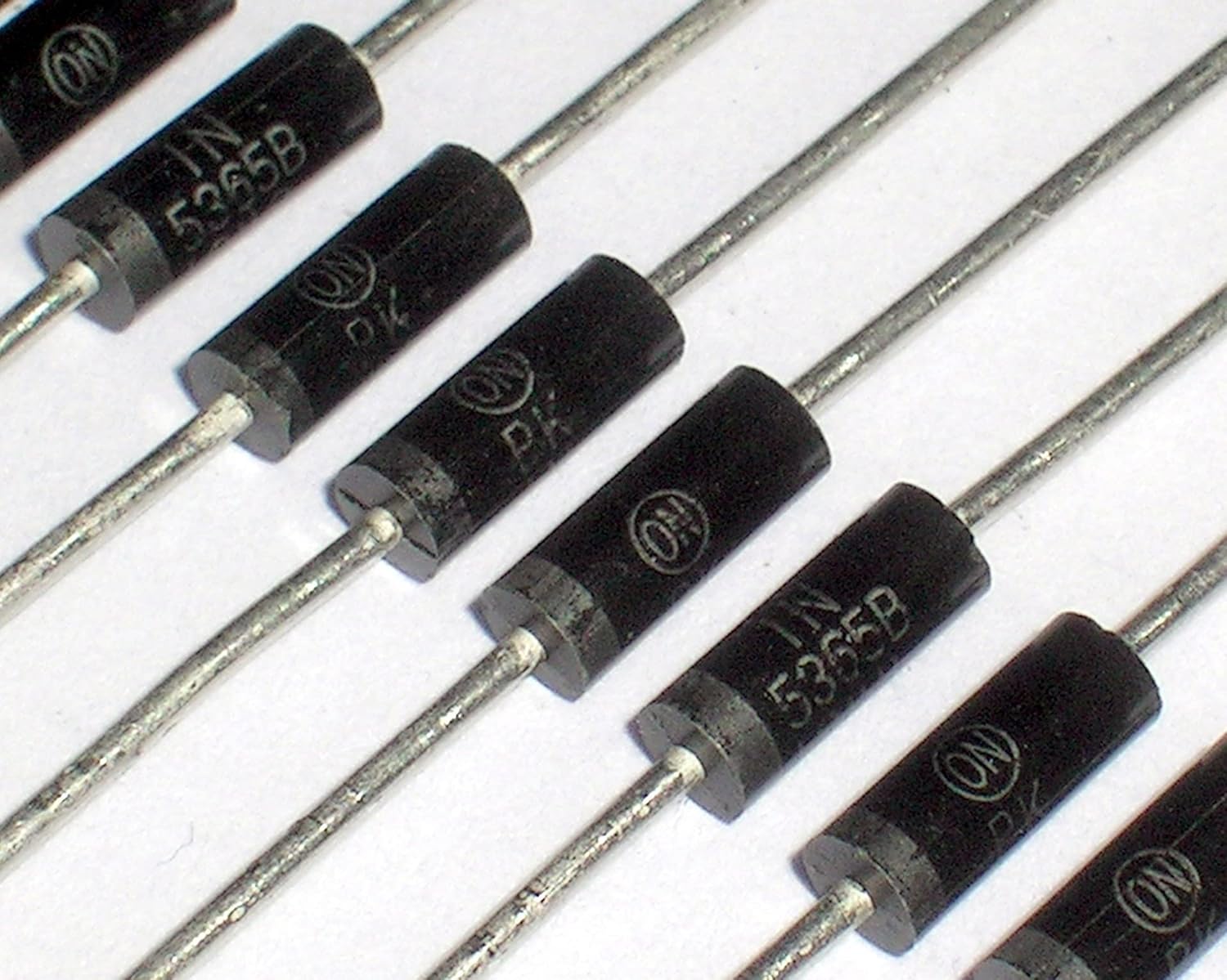 10pcs DIP Diode Zener 1N5365B 36V 5W