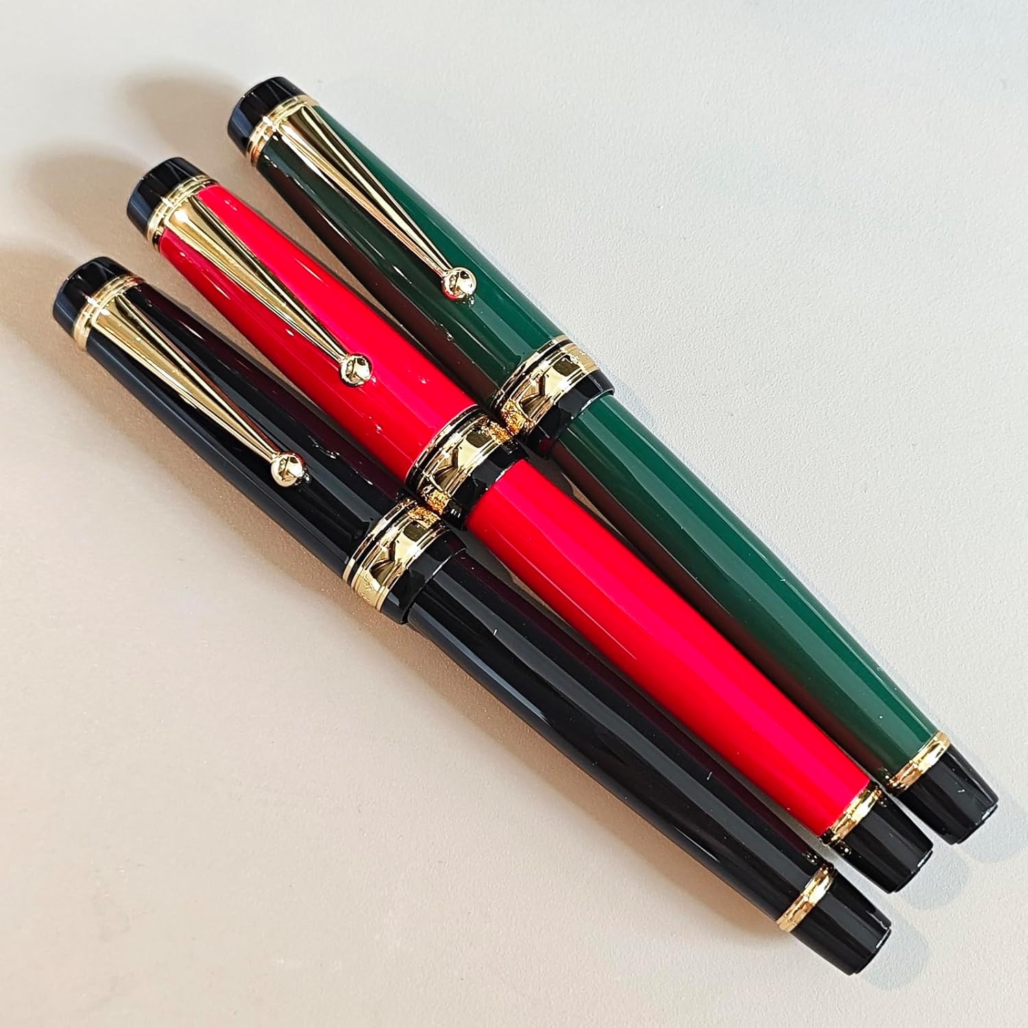 JD Luxury Fountain Pen – Classic Black, Elegant Red, and Deep Green Lacquer Pens with Gold Trim – Smooth Writing, Refillable, Professional Gift Pen (Black)