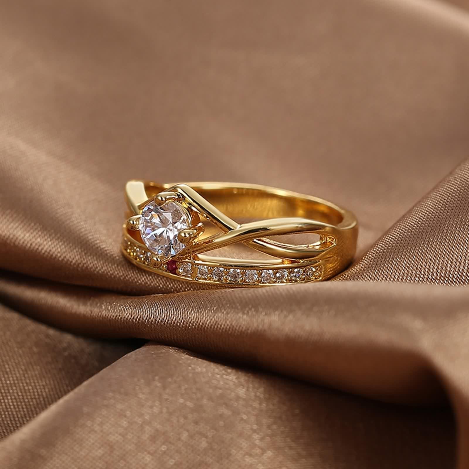 Anillos de oro amarillo de 18 quilates, elegantes y modernos