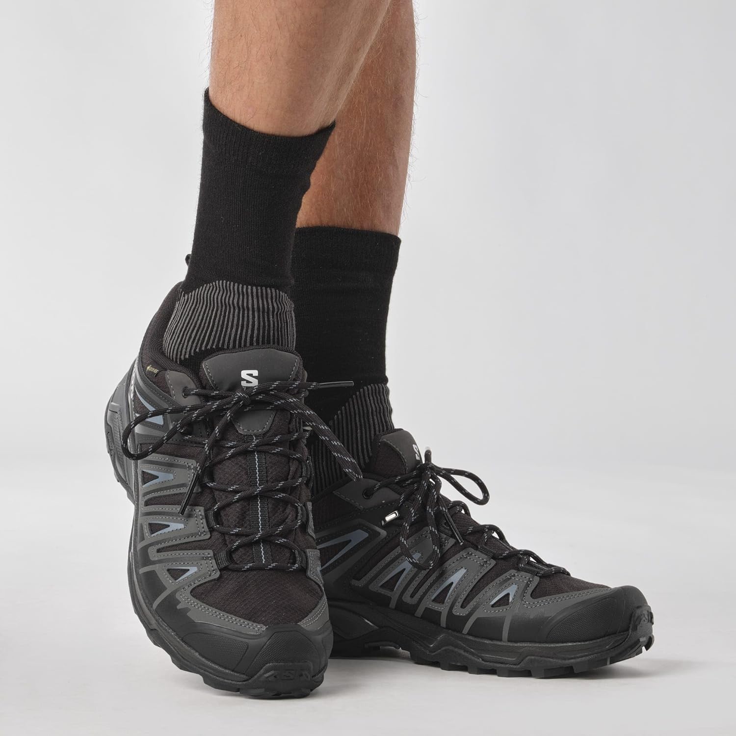 Salomon mens X Ultra Pioneer Mid Gore-tex