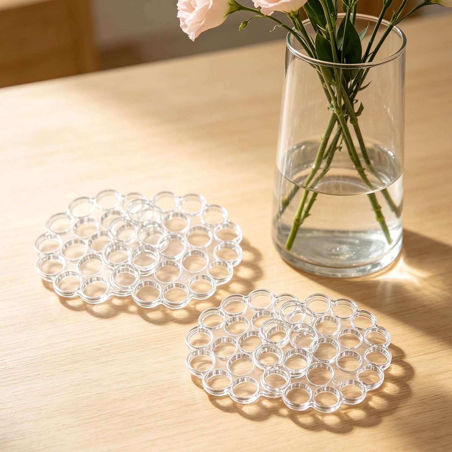 GLSTOY 4pcs Round Floral Frog Flower Arrangement Holder for Vase Bouquets, Plastic Flower Stem Holder 12mm 15mm Holes, Fits Vase Mouth Sizes, Prevents Water Leakage for Floral Crafting