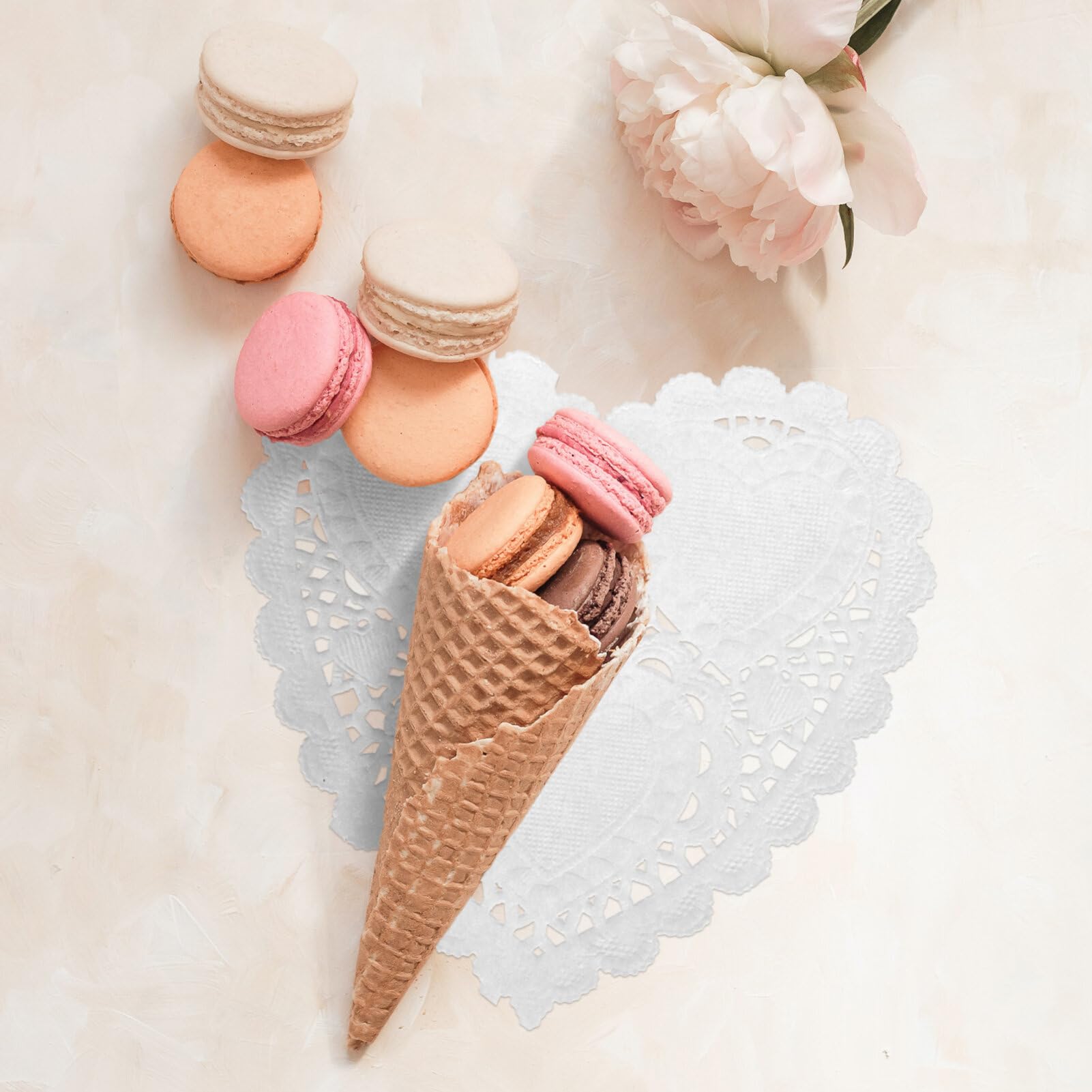 Holibanna Brown Paper Doilies Heart-shape Coasters 300pcs Set Ideal for Wedding Party Dessert Decorations