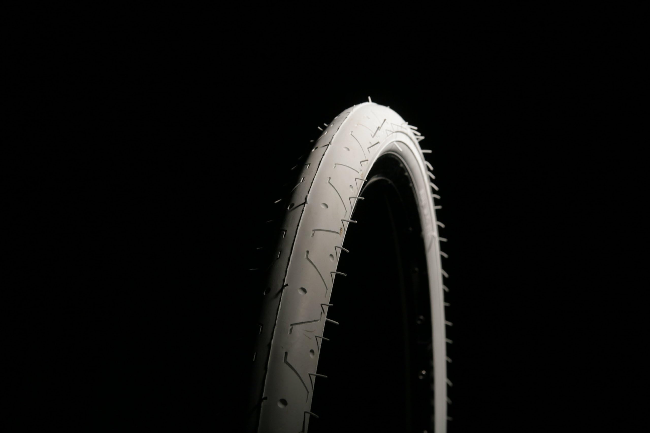 PURE WHITE SLICK MOUNTAIN BIKE TYRE TIRE LS077 26 X 2.10