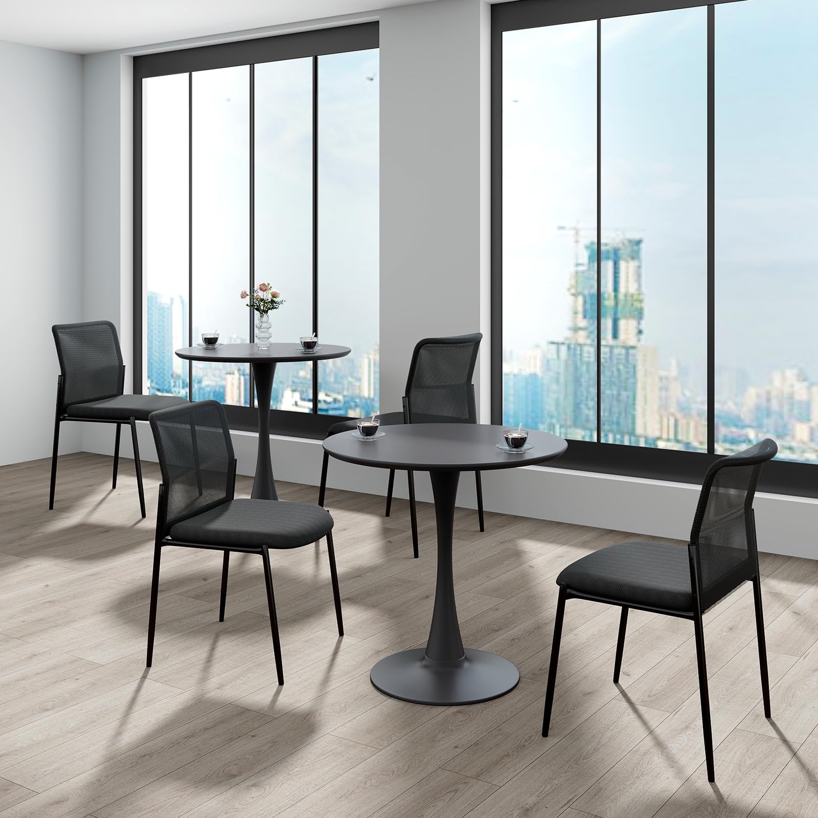GIANTEX Juego de 2 Sillas de Conferencia, Sillas de Oficina Apilables con Respaldo de Malla Transpirable, Asiento Acolchado, Sillas sin Brazos para Sala de Espera, Oficina, Negro