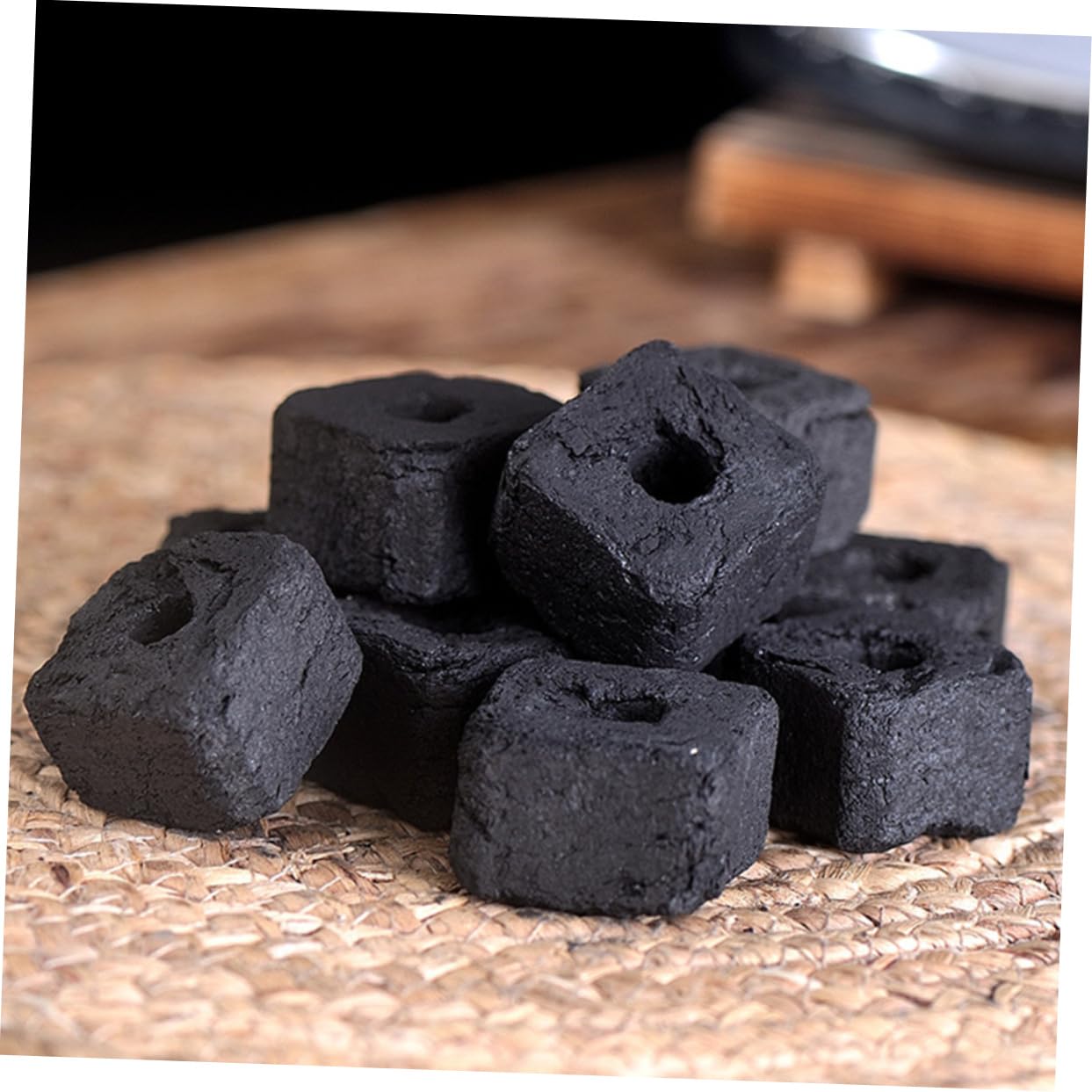 Carbón Vegetal de Bambú Bolsa de 500g para Barbacoa y Camping Carbón Multifuncional y Versátil para Estufa y Parrilla al Aire