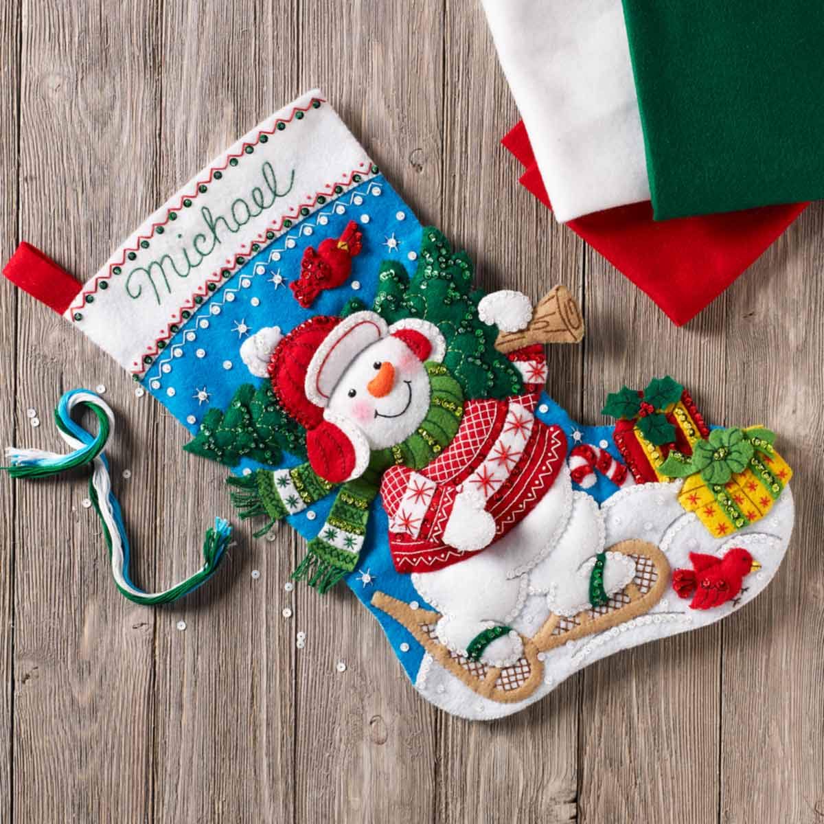 Bucilla 86817 Nordischer Schneemann Strumpf-Set, Filz, Blau, Weiß, Rot