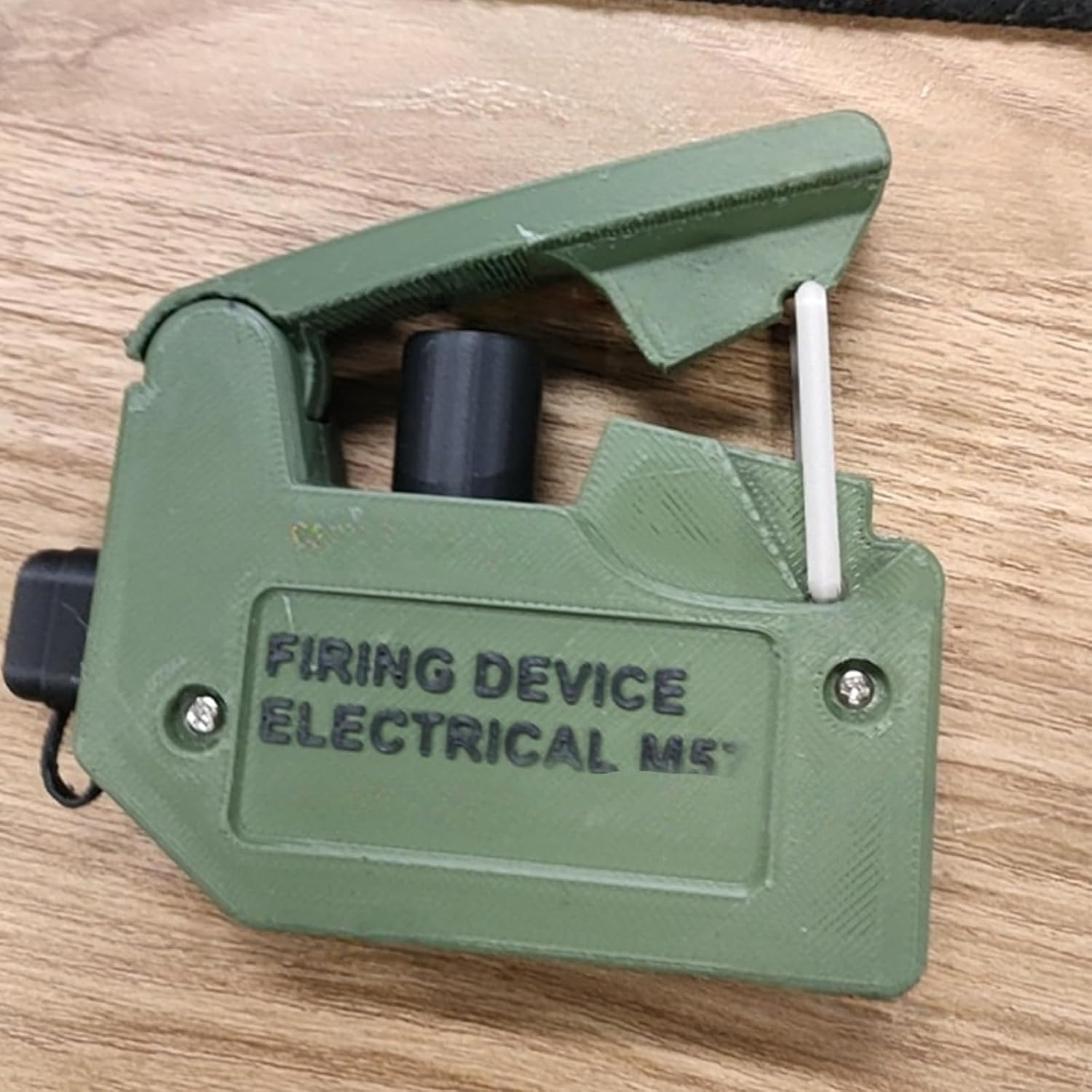 ordinarYone Realistic Display Miniature Model Fake Clacker M57 Ornament for Collectors and Home Desktop Decoration