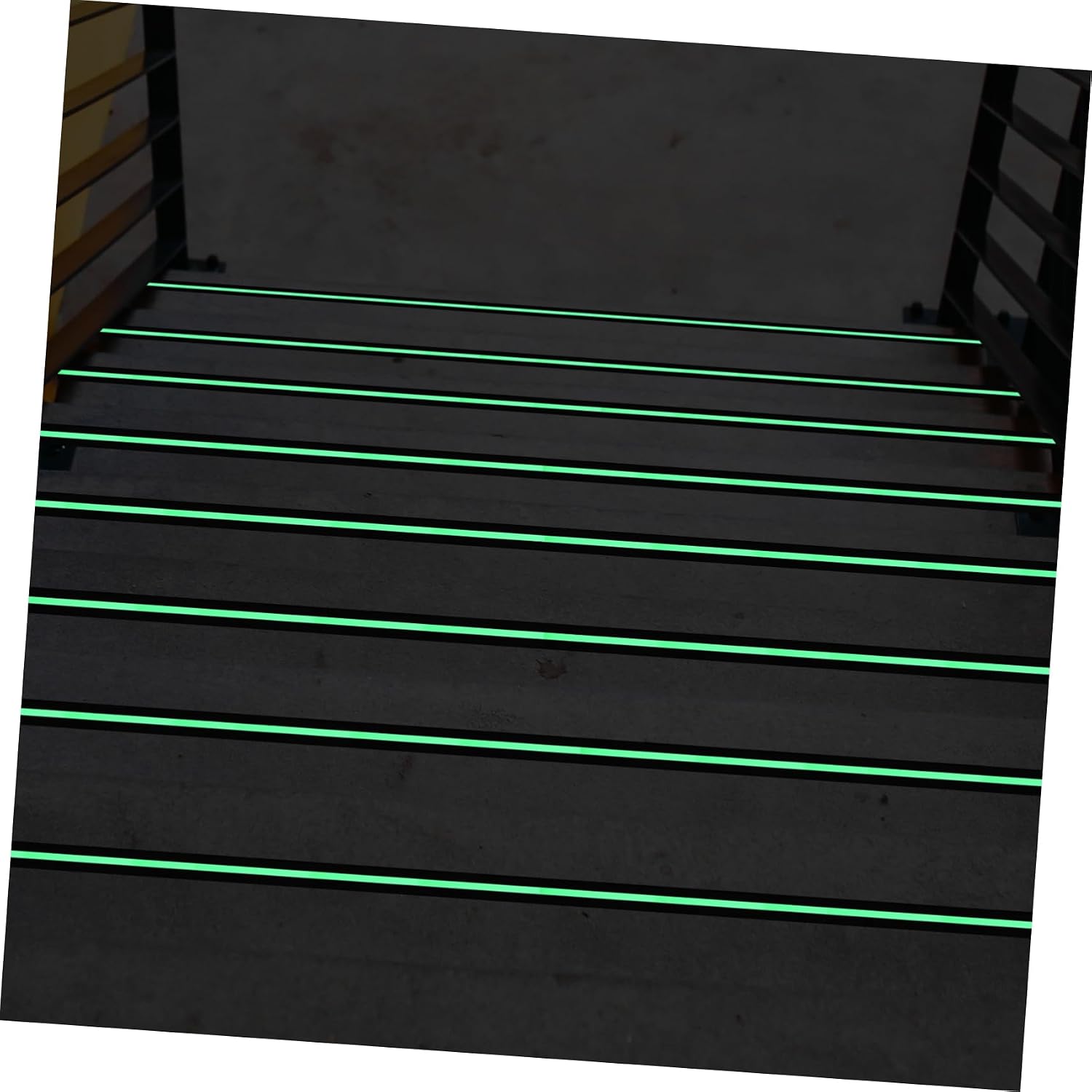 VILLCASE 1Roll Nonskid Glow the Dark Stair Tape Slip Grip for Steps and Bathroom Floors Durable Material for Enhanced Safety for Nighttime Visibility