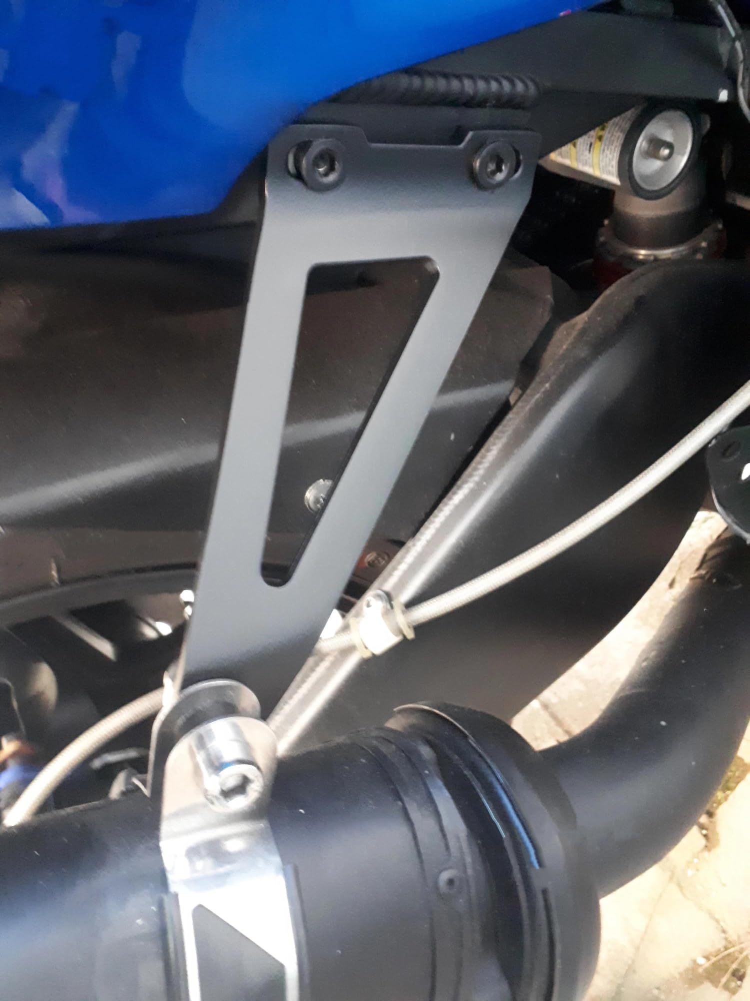 Für GSXR 750 2000-2003 Motorrad-Auspuffhalterung Motorrad Auspuffschelle