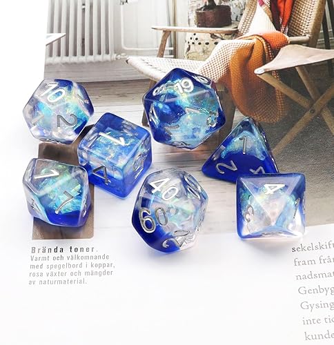 Miniatura 6 de Haxtec Juego de dados DND de resina, 7 piezas de dados poliédricos de Mylar iridecentes azules transparentes compatibles con juegos de dados de rol