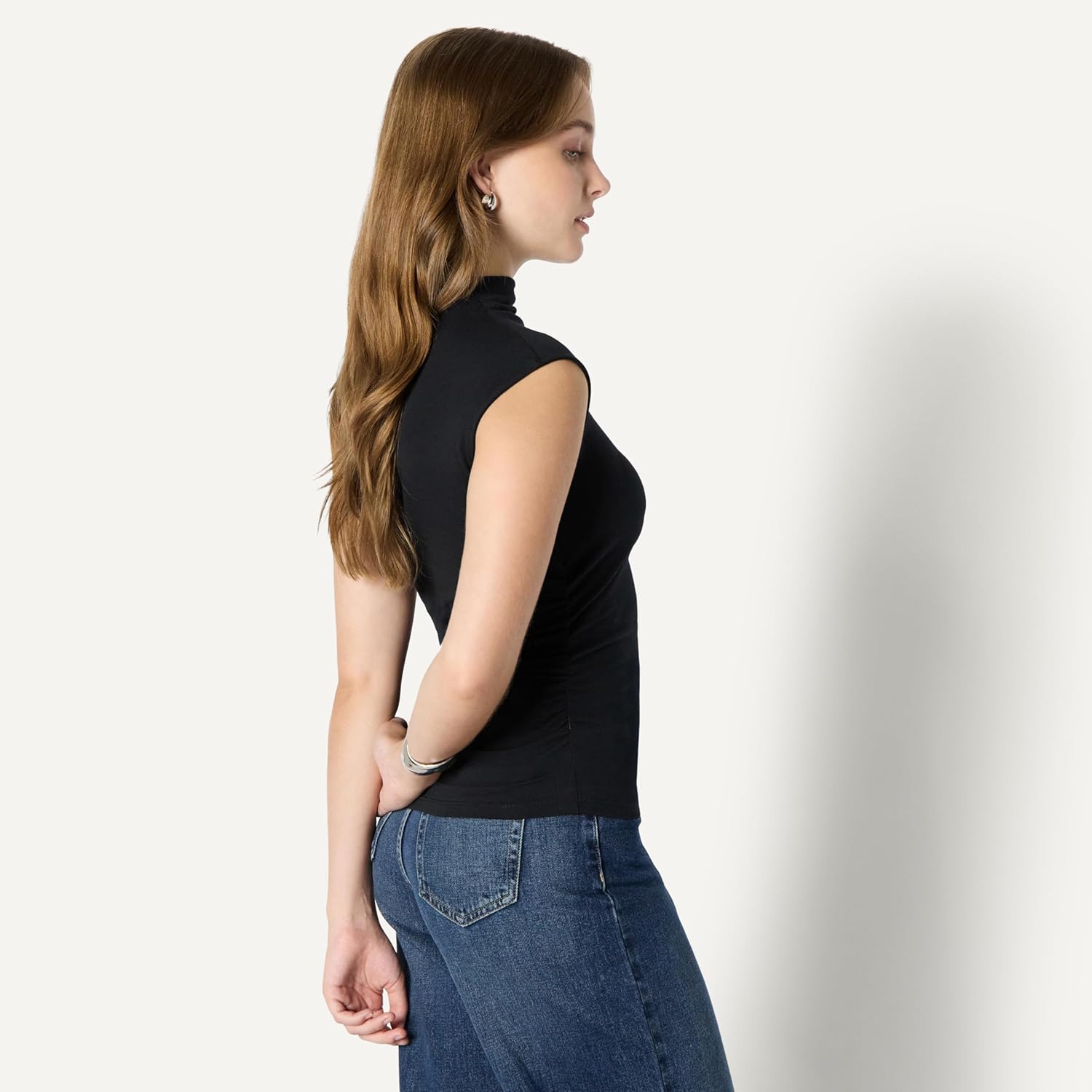 Amazon Essentials (Demi's Pick) Women's Slim-Fit Sleeveless High-Neck Top - Image 2