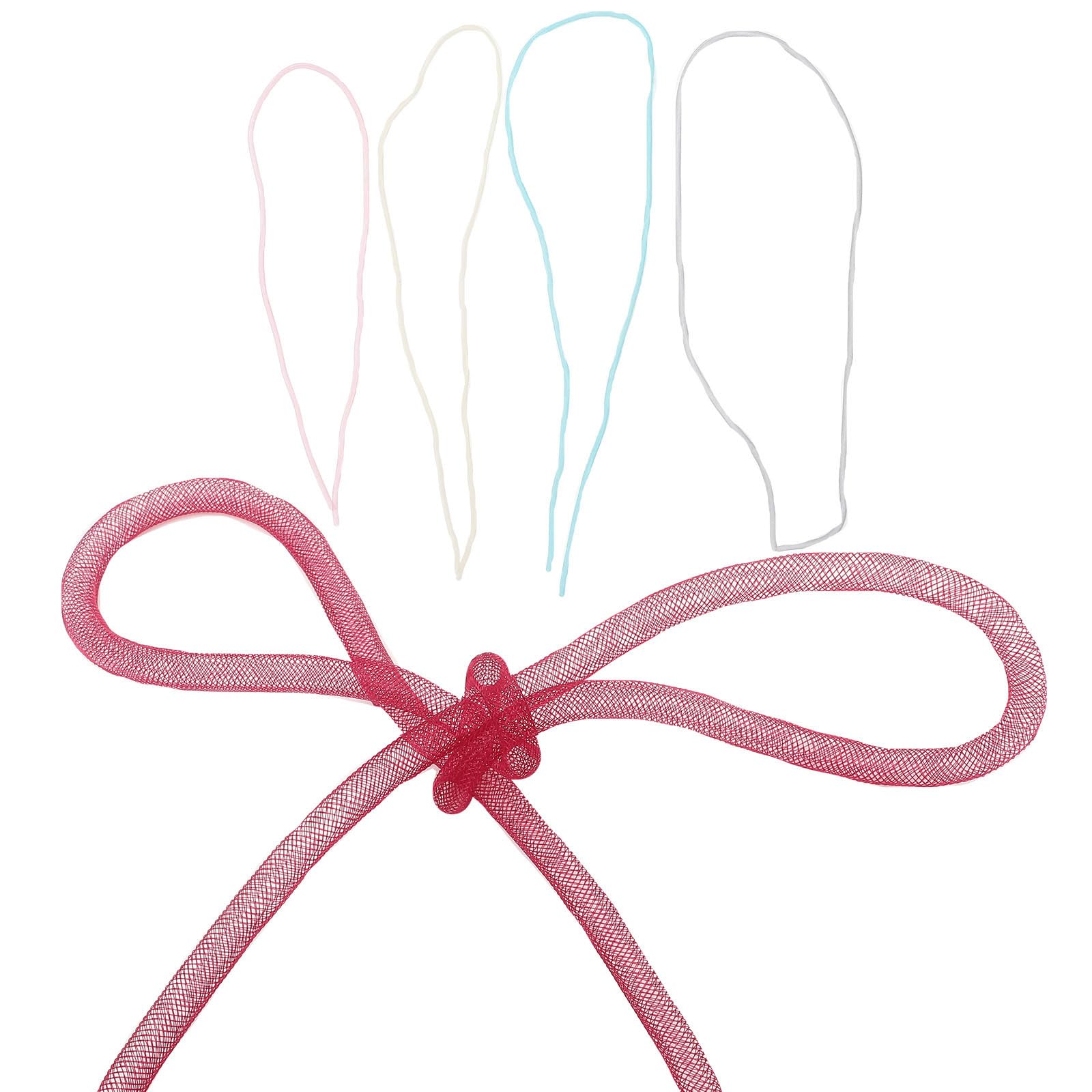 Tube en maille nylon pour nœuds de coiffure lors des ateliers créatifs en famille