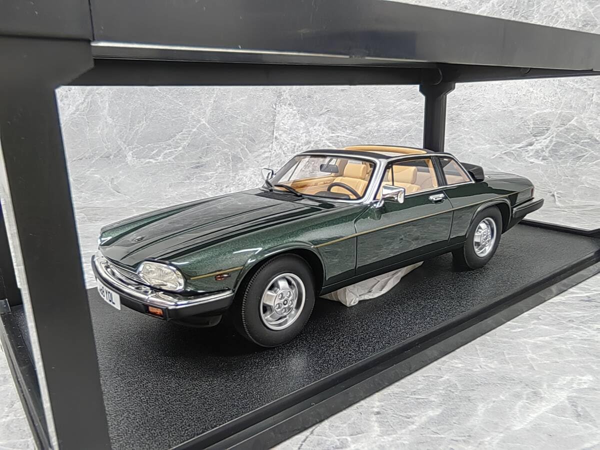104-043 Cult 1/18 ジャガー XJ-SC Sage グリーン 104-043 Cult 1/18 ジャガー XJ-SC Sage グリーン