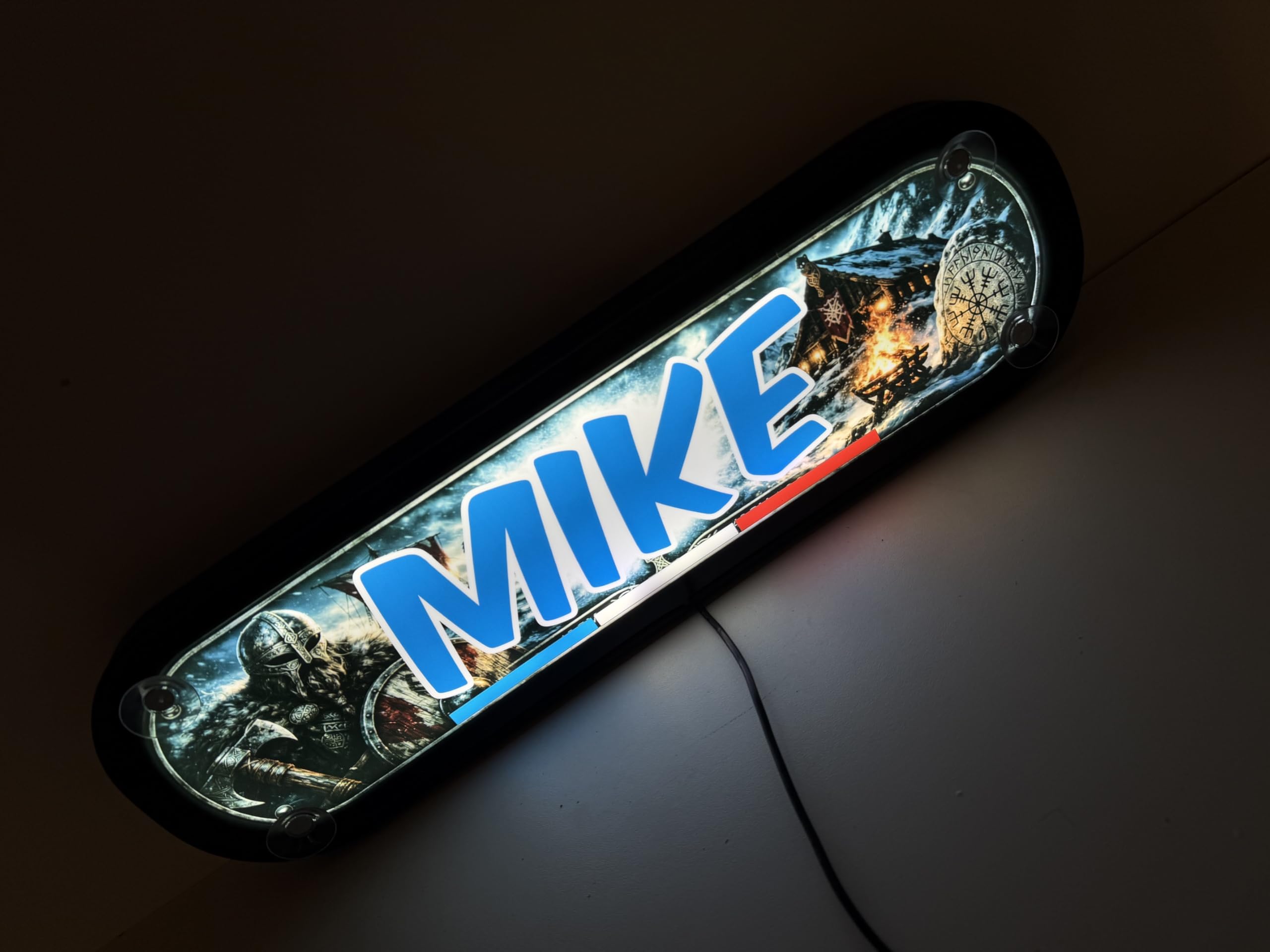 Placa luminosa LED para camiones personalizados con nombre de modelo Excellence – RGBW Ambiance Musical – USB 5V/12V/24V – Cartel de carretera – Regalo de conductor de carretera – Fabricación francesa