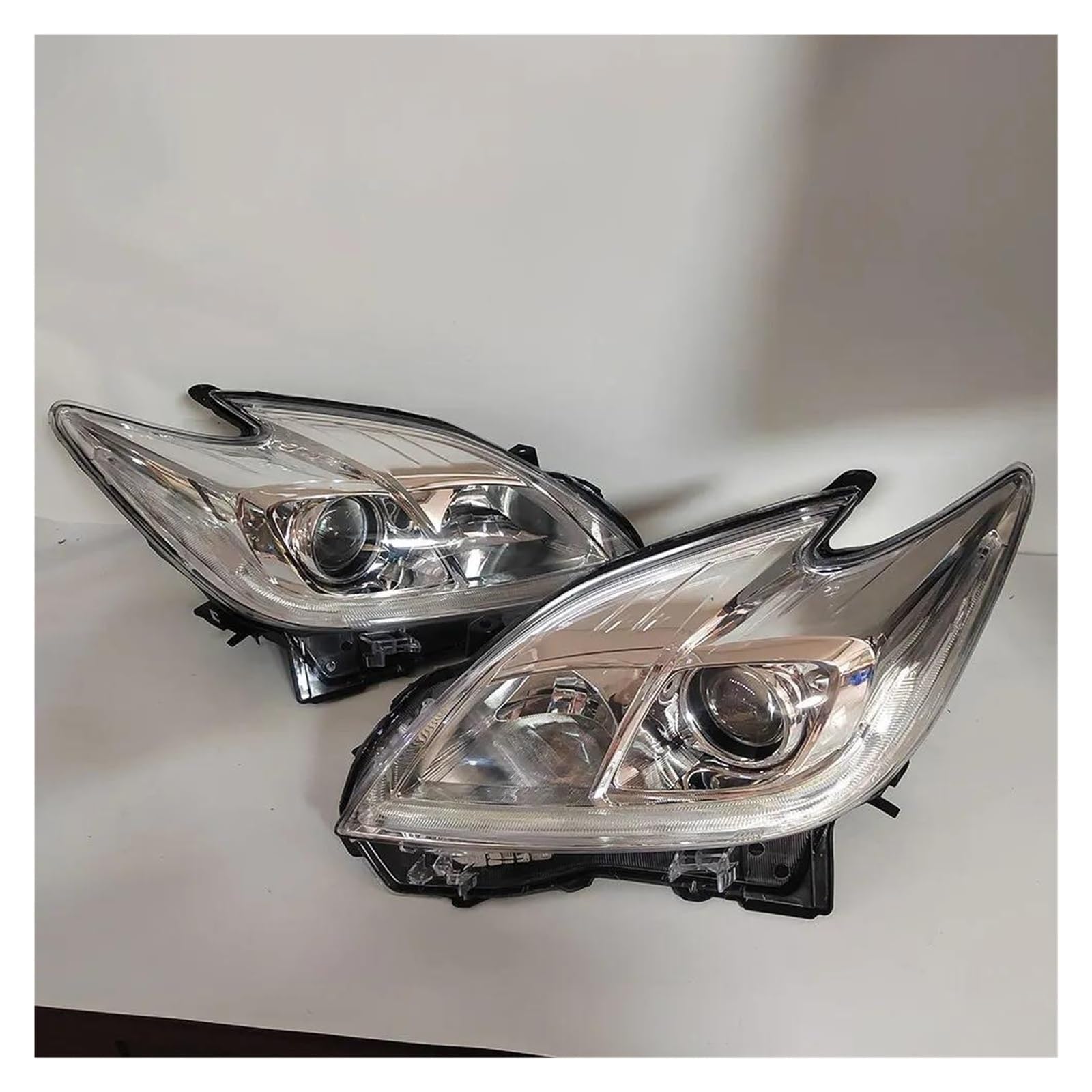 Amazon | Awqmxbk(売店) プリウス用 ZVW30 ヘッドライト ランプ LED