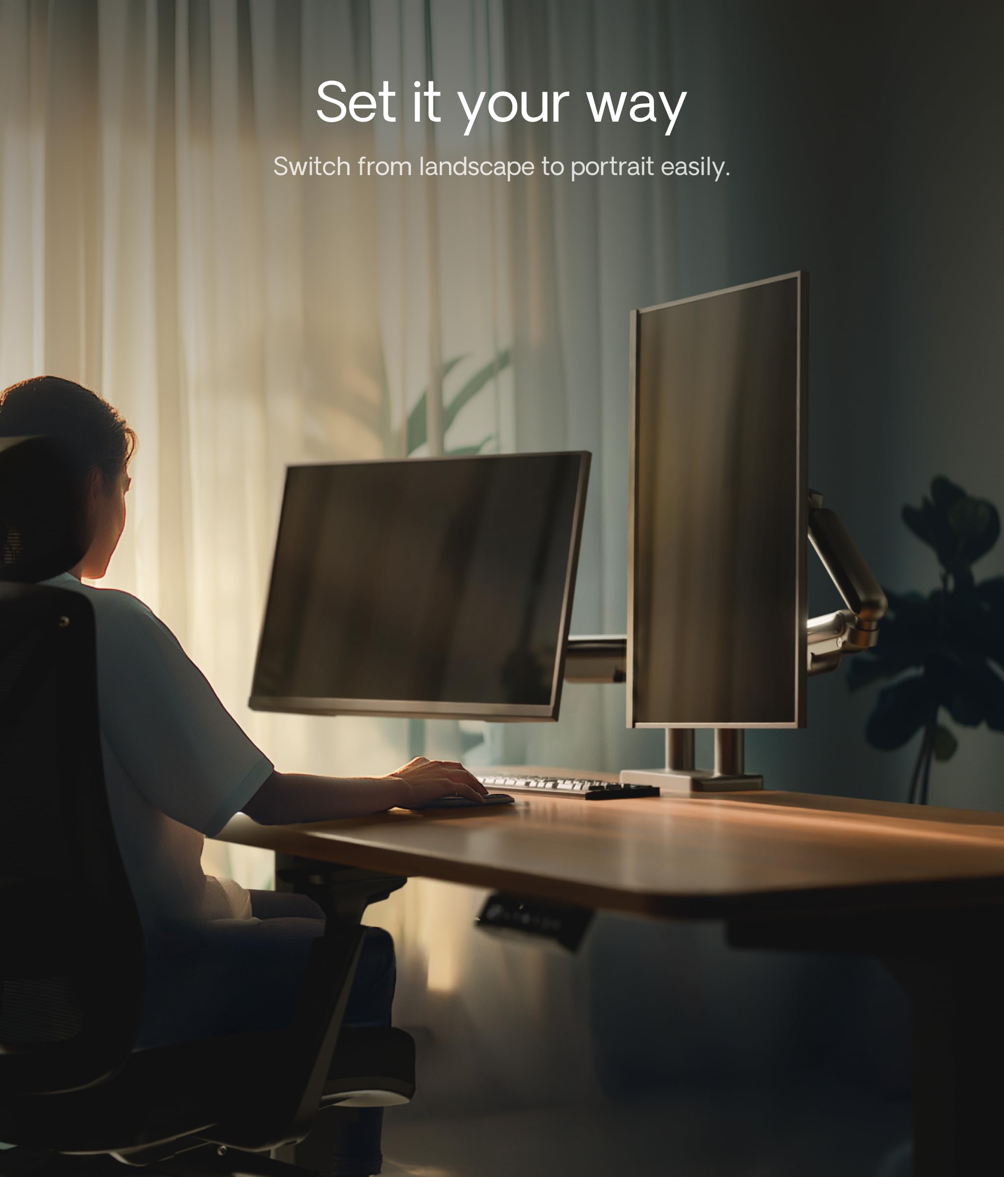 Desktronic Supporto Monitor per Doppio Schermo, Braccio Monitor Regolabile, Fissaggio da Scrivania, Rotazione a 360° e Inclinazione Completa, Ergonomico, VESA 75/100 mm, Nero