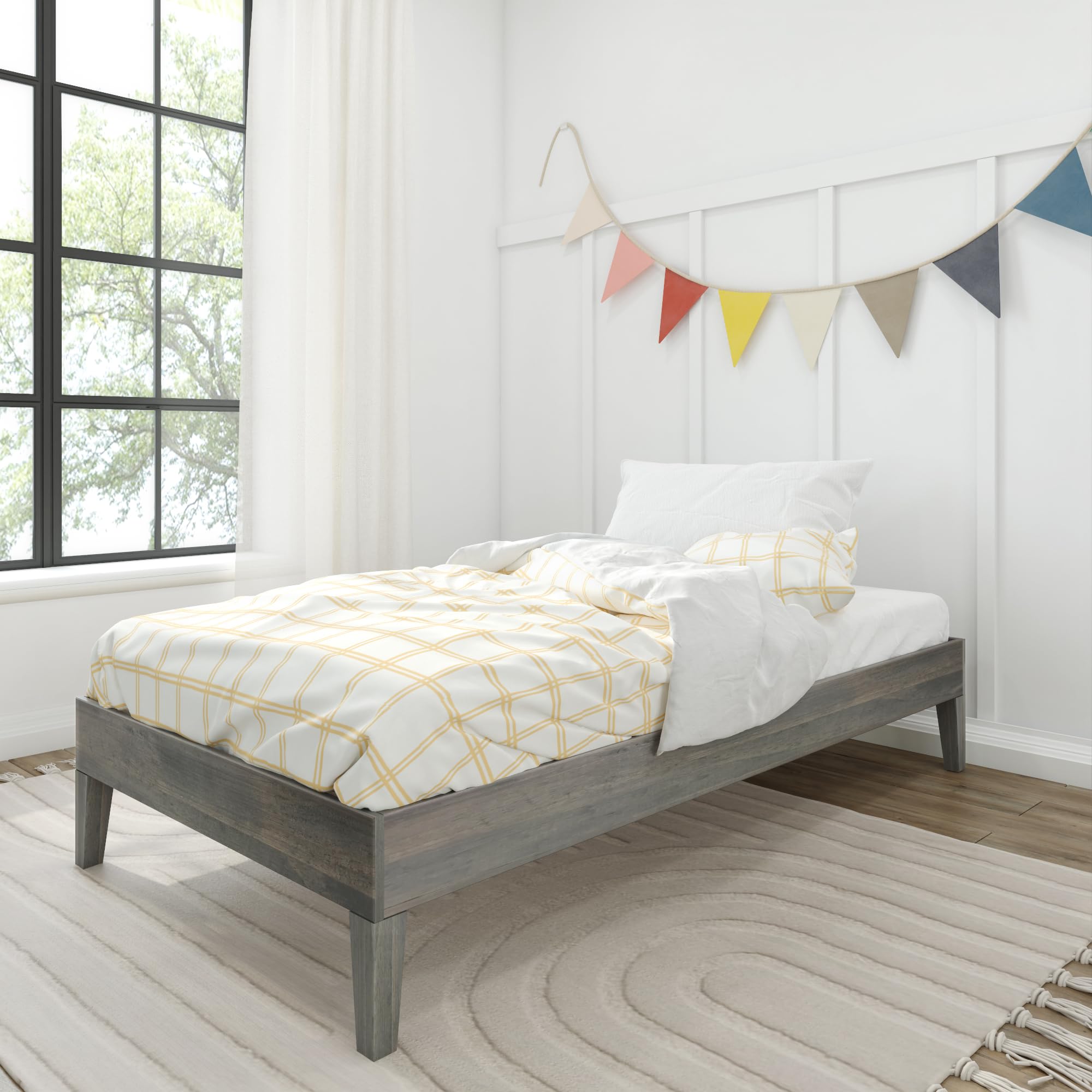 Amazon.com: Max & Lily Fundamental Twin Platform Bed Frame, Kids