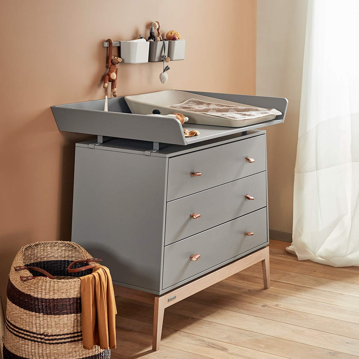 Leander Matty - Cuscino fasciatoio, colore cappuccino + topper in colore cappuccino