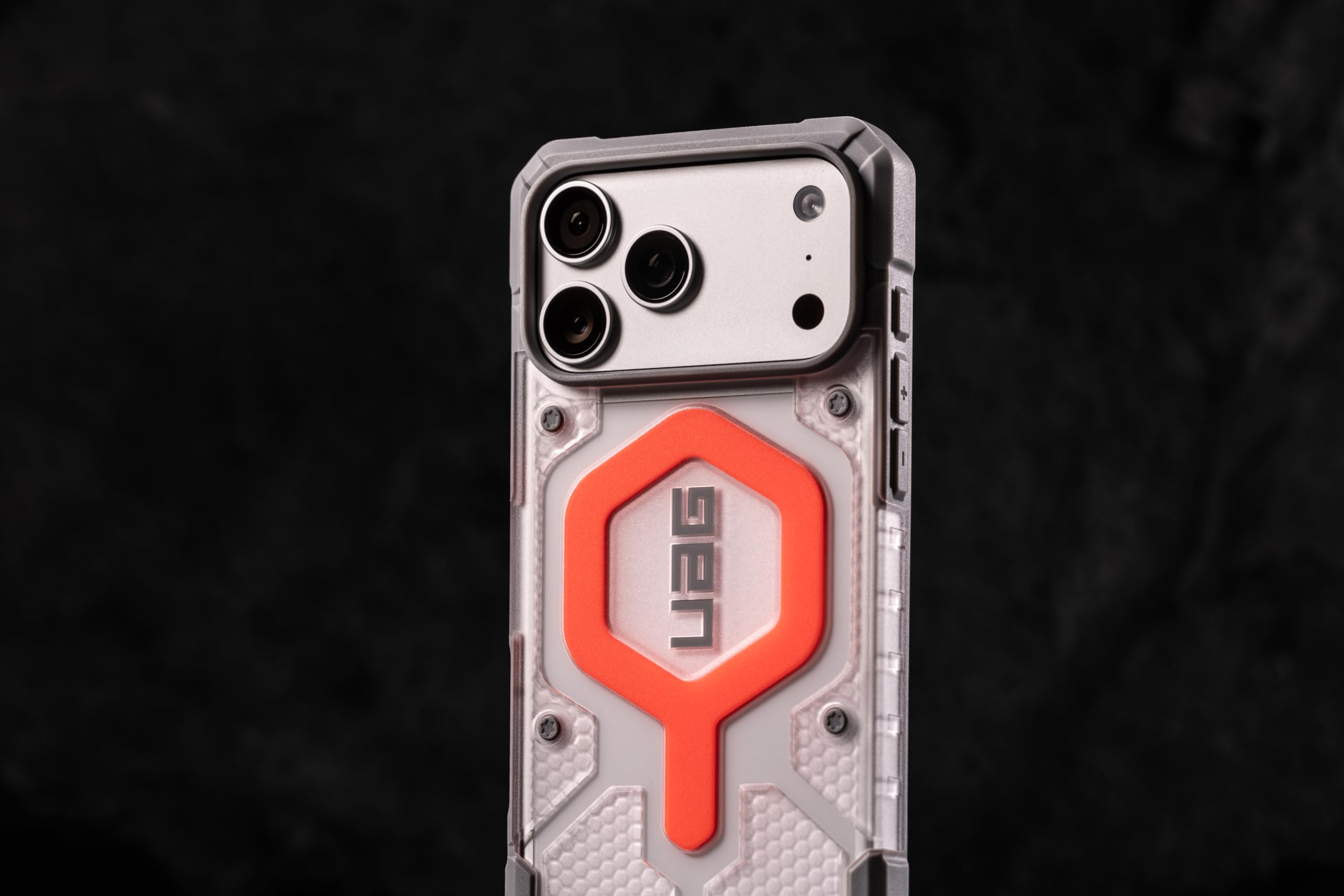 Urban Armor Gear Pathfinder MS Funda + Correa iPhone 17 Pro | Ajuste perfecto | Resistencia a caídas de 5,4 m | Módulo magnético | Bordes elevados | Todos los puertos accesibles
