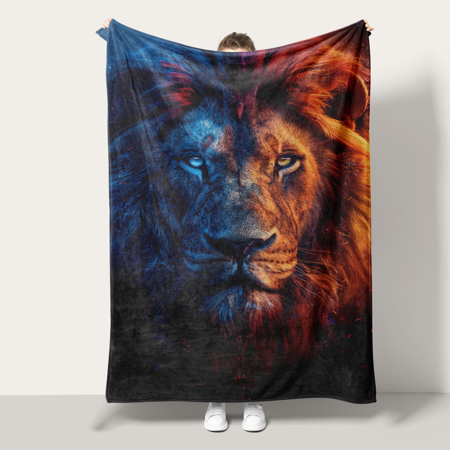 Couverture lion en flanelle douce de microfibre pour vos soirées cocooning sur le canapé