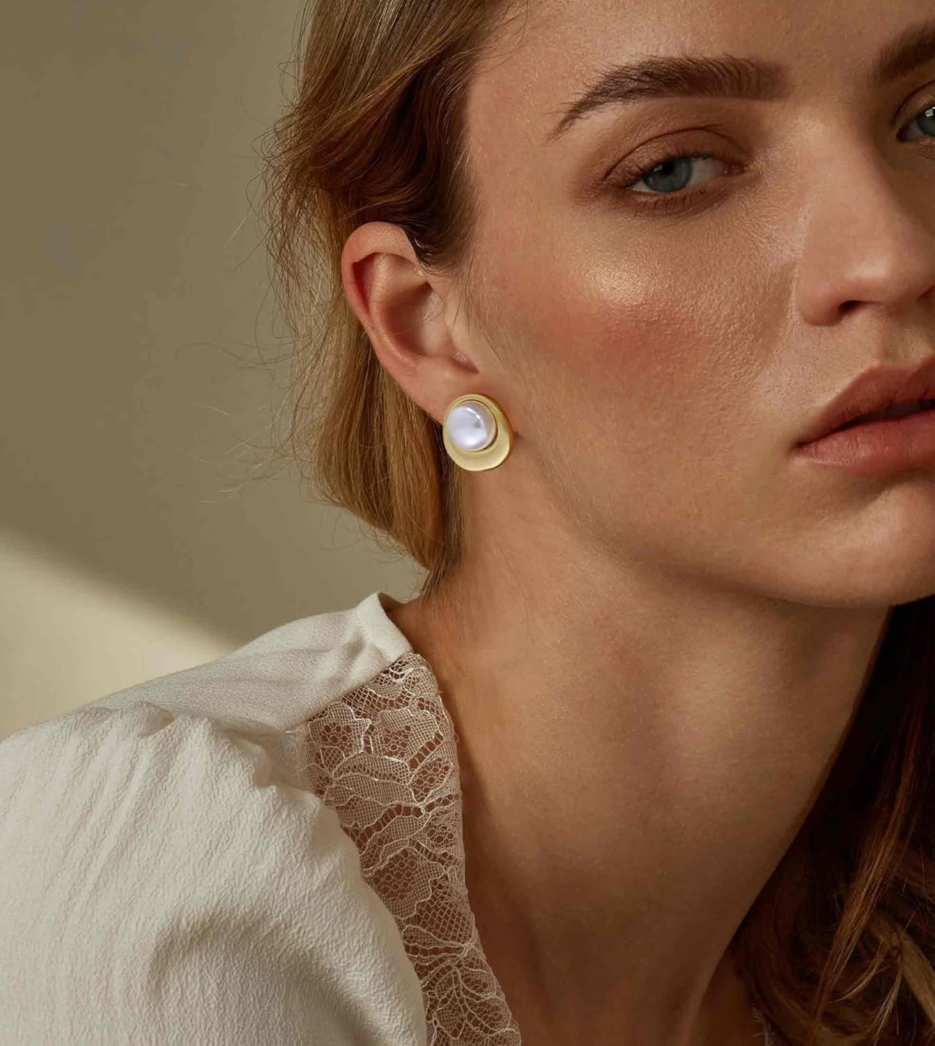 18K Gold Plated Stud Pearl Earrings for Women, Fashion White Pearl Stud Earrings Jewelry Accessory Gifts for Her - Image 3