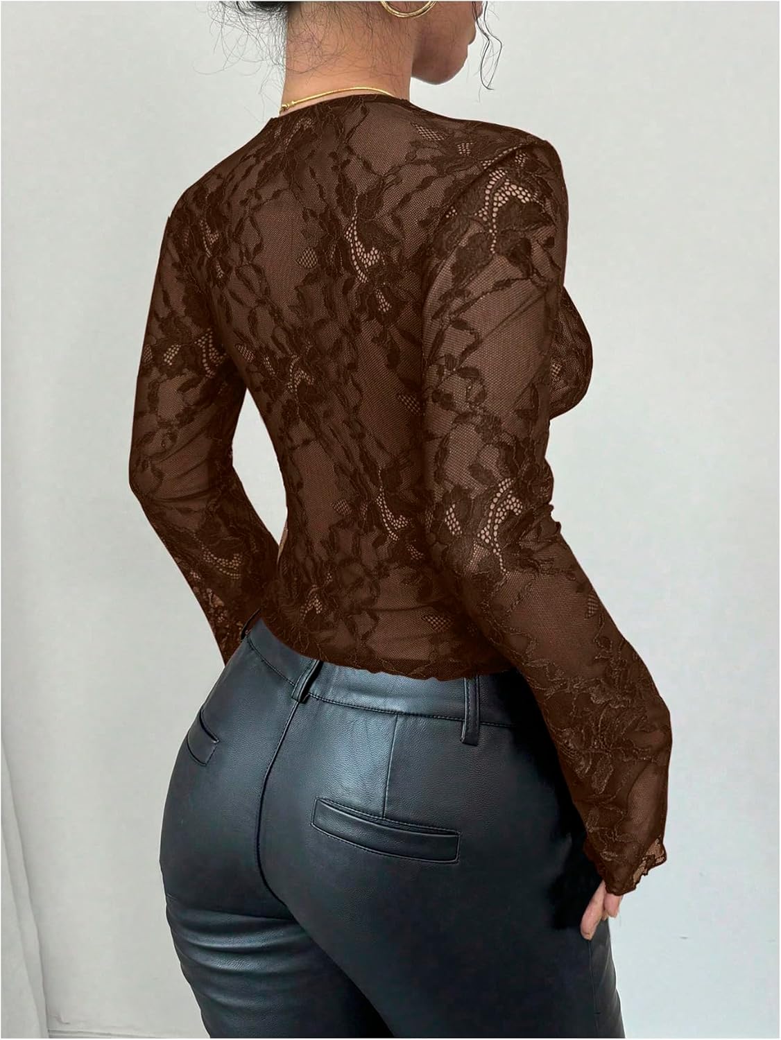 Milumia Women's Sexy Lace Long Sleeve Crop Top Scalloped V Neck Sheer Going Out Tee Tops - Image 3
